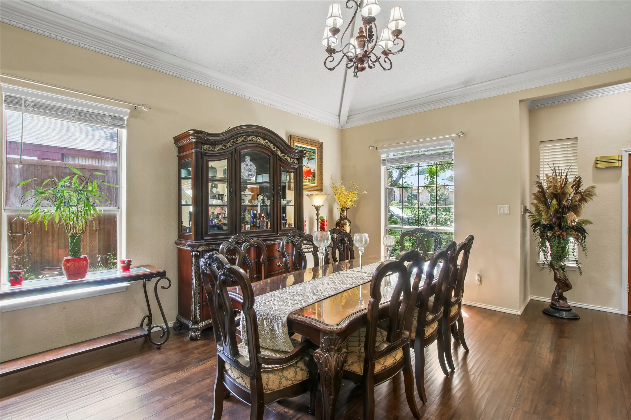 Single Family Residence For Sale in Collin County , 801 Fall Drive, Allen, Texas 75002, 5 Bedroom, 4 Bathroom, 2 Garage spaces, 2,962 Sqft, built in 1987, mls#21265902, Real Estate Agent in Allen, Homes For Sale in Collin county, Homes For Sale in Allen, Realtor in Allen Texas, Real Estate Brokerage Independent Realty Texas, Luminita Cordes Realtor