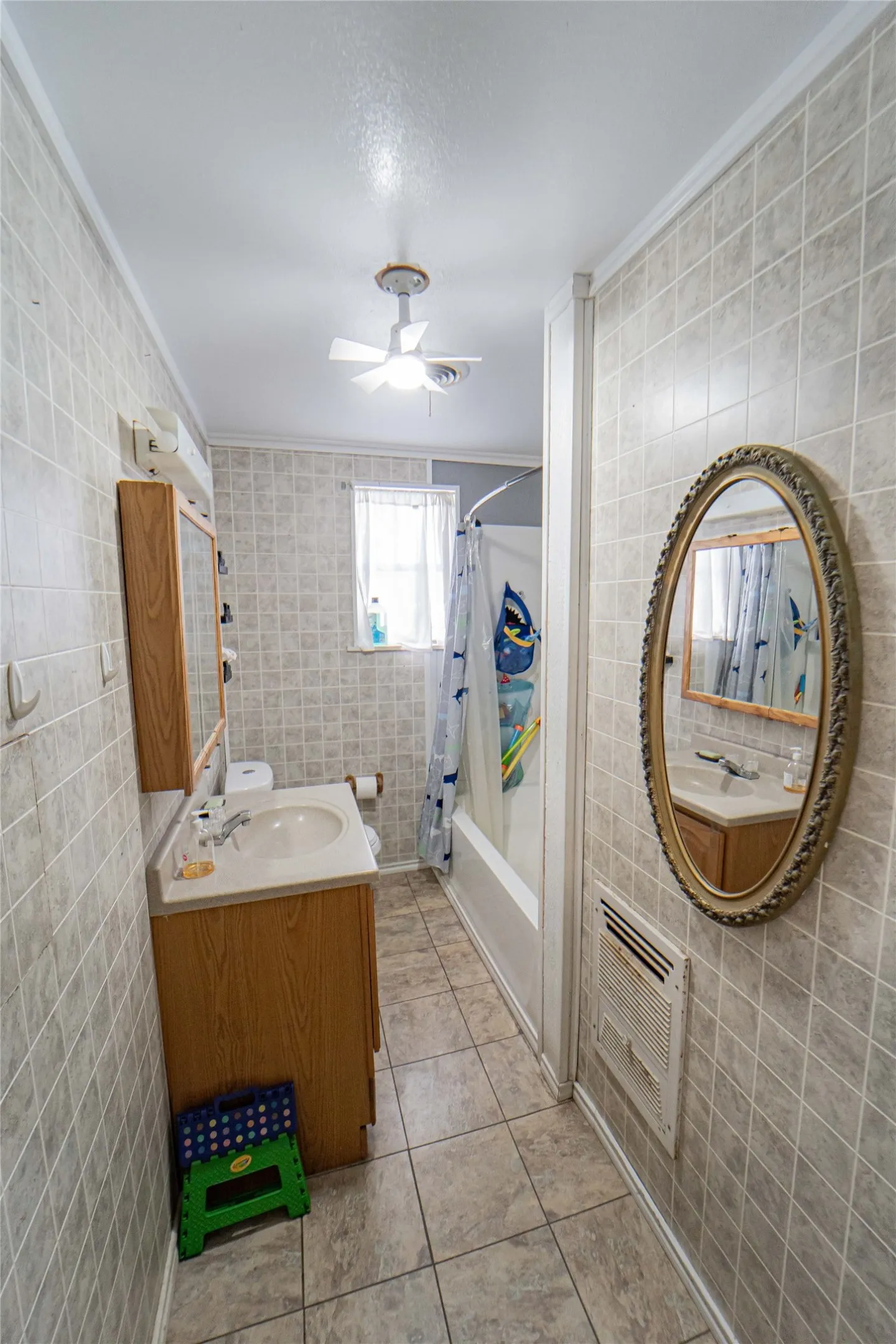 Single Family Residence For Sale in Stephens County , 1404 W Walker Street, Breckenridge, Texas 76424, 3 Bedroom, 2 Bathroom, 1 Garage spaces, 1,484 Sqft, built in 1941, mls#21262020, Real Estate Agent in Breckenridge, Homes For Sale in Stephens county, Homes For Sale in Breckenridge, Realtor in Breckenridge Texas, Real Estate Brokerage Independent Realty Texas, Luminita Cordes Realtor