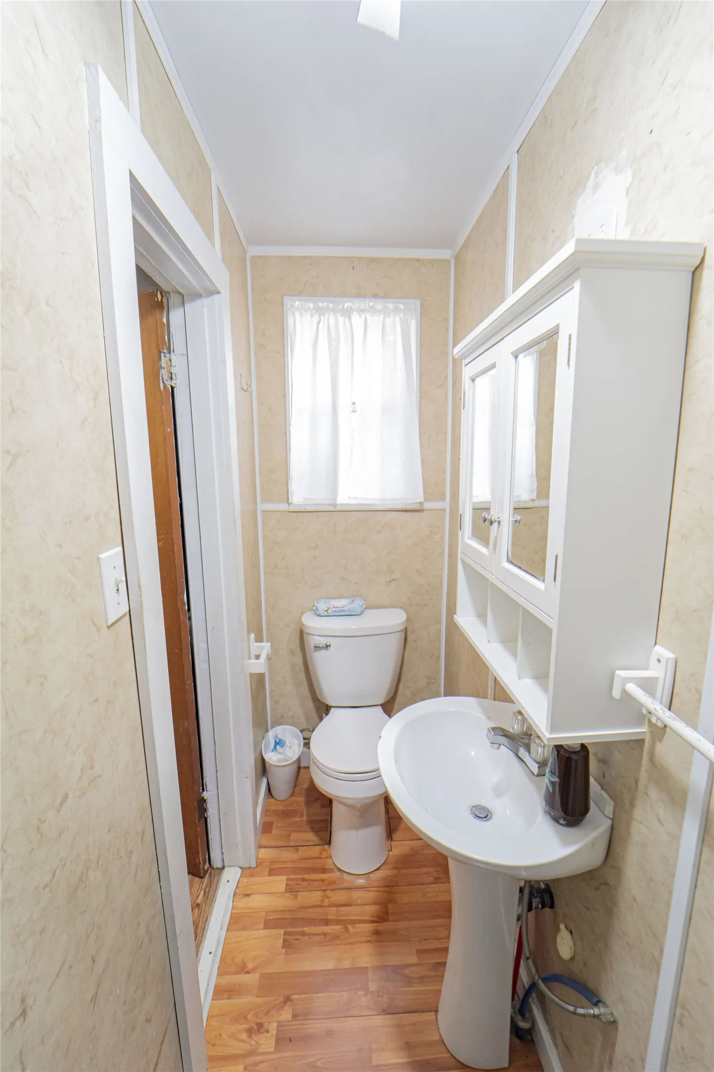 Single Family Residence For Sale in Stephens County , 1404 W Walker Street, Breckenridge, Texas 76424, 3 Bedroom, 2 Bathroom, 1 Garage spaces, 1,484 Sqft, built in 1941, mls#21262020, Real Estate Agent in Breckenridge, Homes For Sale in Stephens county, Homes For Sale in Breckenridge, Realtor in Breckenridge Texas, Real Estate Brokerage Independent Realty Texas, Luminita Cordes Realtor