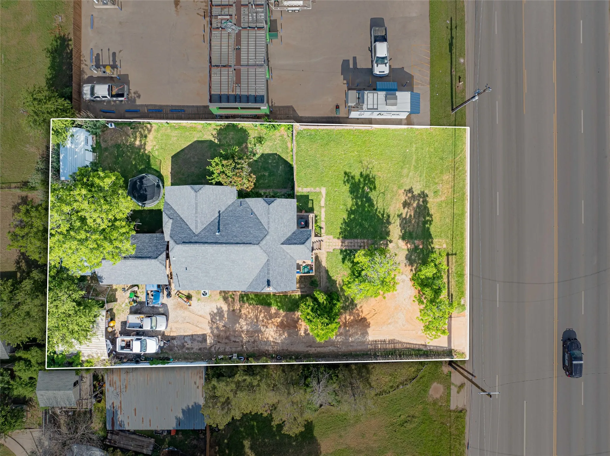 Single Family Residence For Sale in Stephens County , 1404 W Walker Street, Breckenridge, Texas 76424, 3 Bedroom, 2 Bathroom, 1 Garage spaces, 1,484 Sqft, built in 1941, mls#21262020, Real Estate Agent in Breckenridge, Homes For Sale in Stephens county, Homes For Sale in Breckenridge, Realtor in Breckenridge Texas, Real Estate Brokerage Independent Realty Texas, Luminita Cordes Realtor