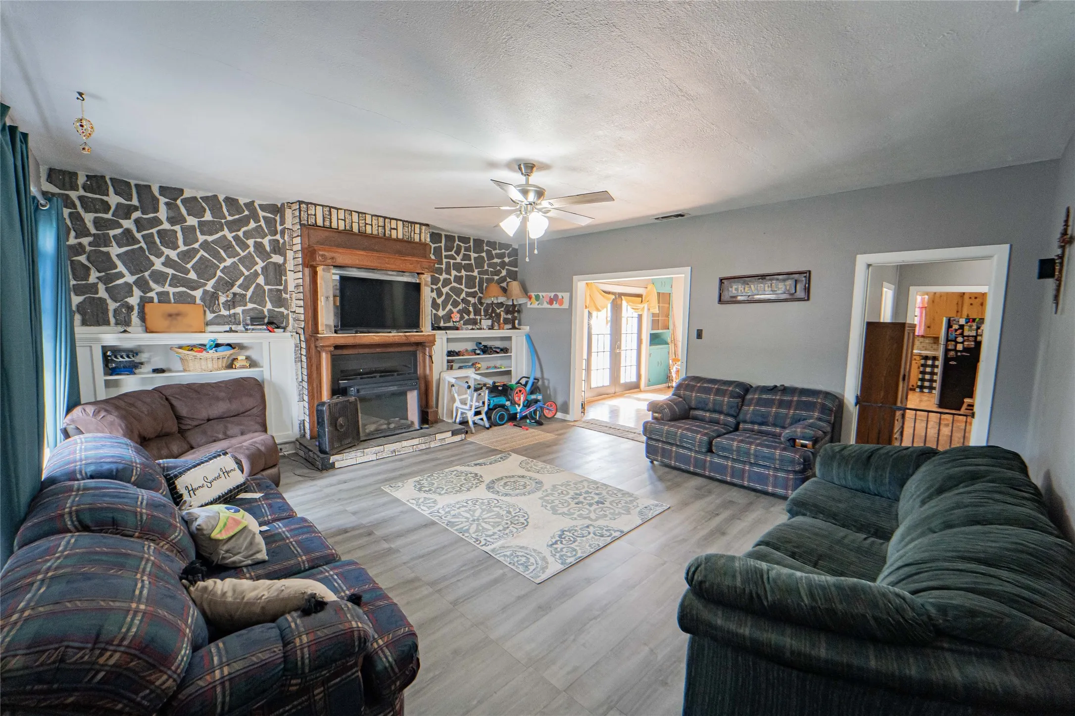 Single Family Residence For Sale in Stephens County , 1404 W Walker Street, Breckenridge, Texas 76424, 3 Bedroom, 2 Bathroom, 1 Garage spaces, 1,484 Sqft, built in 1941, mls#21262020, Real Estate Agent in Breckenridge, Homes For Sale in Stephens county, Homes For Sale in Breckenridge, Realtor in Breckenridge Texas, Real Estate Brokerage Independent Realty Texas, Luminita Cordes Realtor