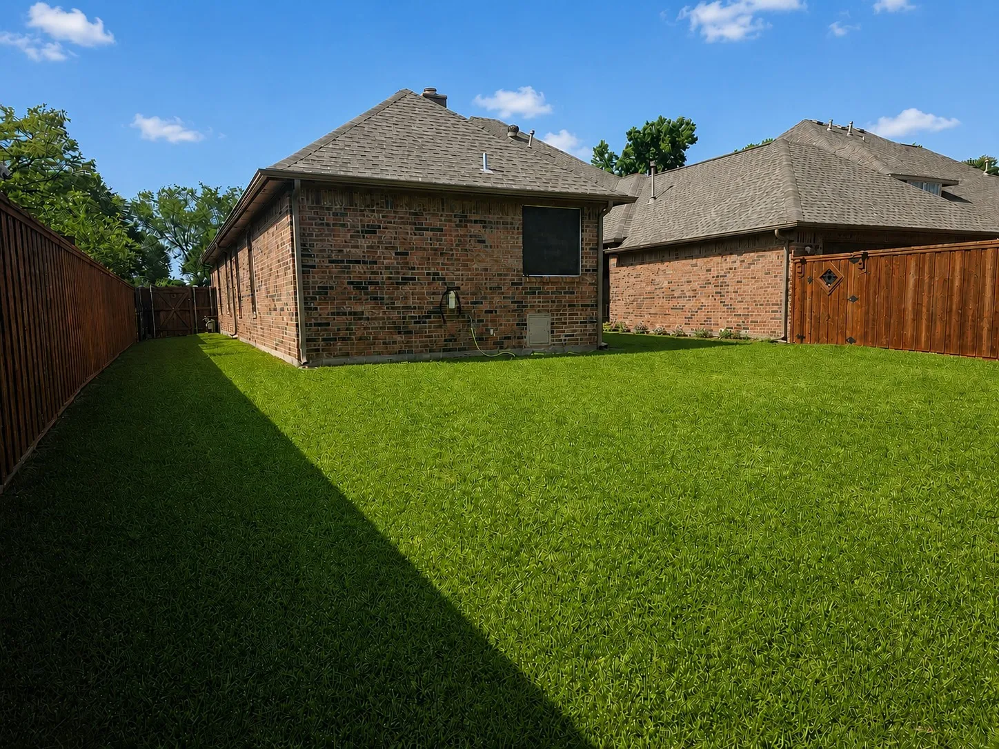 Single Family Residence For Sale in Dallas County , 1001 Lochness Lane, Garland, Texas 75044, 4 Bedroom, 3 Bathroom, 2 Garage spaces, 2,444 Sqft, built in 1996, mls#21265972, Real Estate Agent in Garland, Homes For Sale in Dallas county, Homes For Sale in Garland, Realtor in Garland Texas, Real Estate Brokerage Independent Realty Texas, Luminita Cordes Realtor