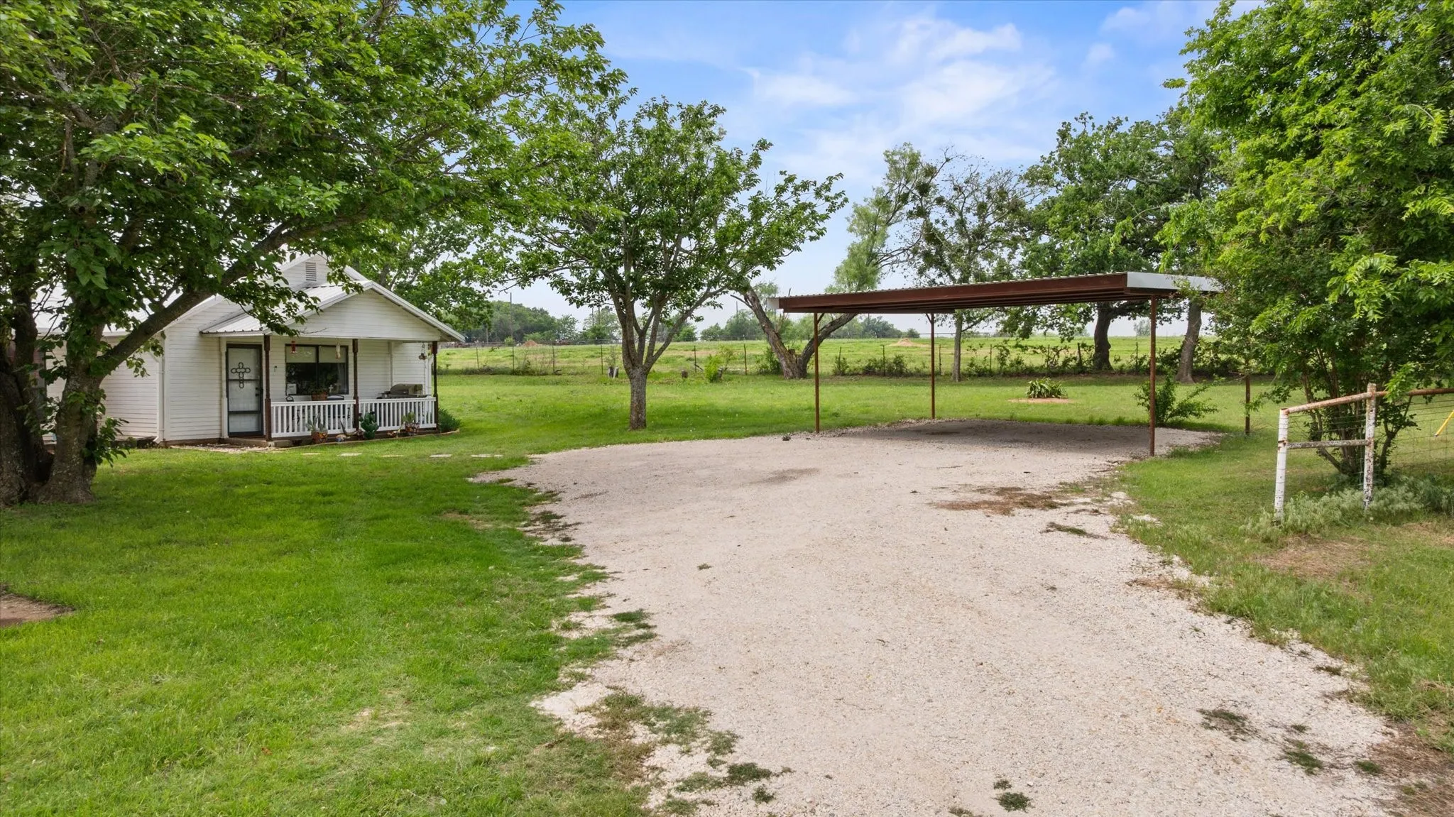 Duplex For Sale in Erath County , 11755 West FM 8, Stephenville, Texas 76401, 4 Bedroom, 2 Bathroom, Garage spaces, 0 Sqft, built in 1920, mls#21258675, Real Estate Agent in Stephenville, Homes For Sale in Erath county, Homes For Sale in Stephenville, Realtor in Stephenville Texas, Real Estate Brokerage Independent Realty Texas, Luminita Cordes Realtor
