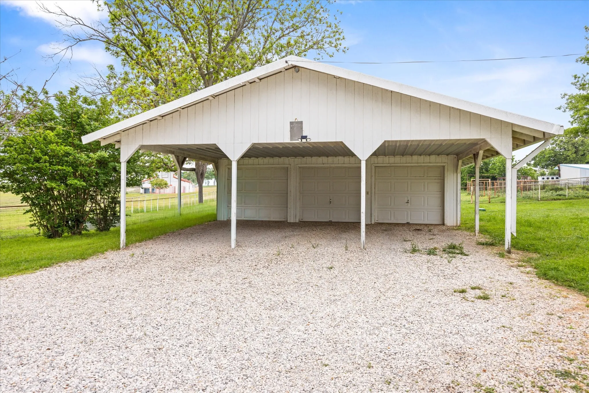 Duplex For Sale in Erath County , 11755 West FM 8, Stephenville, Texas 76401, 4 Bedroom, 2 Bathroom, Garage spaces, 0 Sqft, built in 1920, mls#21258675, Real Estate Agent in Stephenville, Homes For Sale in Erath county, Homes For Sale in Stephenville, Realtor in Stephenville Texas, Real Estate Brokerage Independent Realty Texas, Luminita Cordes Realtor