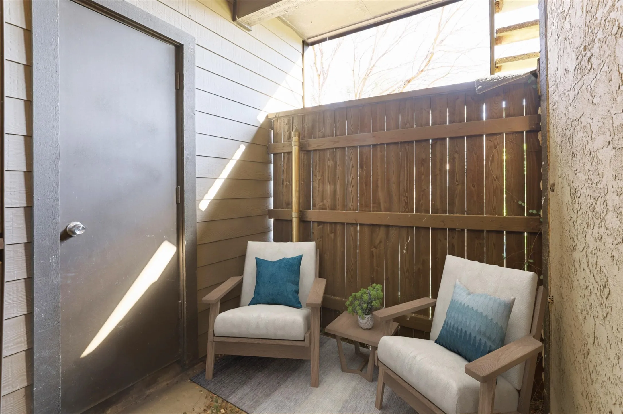Condominium For Sale in Dallas County , 5757 E University Boulevard 22B, Dallas, Texas 75206, 1 Bedroom, 1 Bathroom, Garage spaces, 544 Sqft, built in 1983, mls#21266253, Real Estate Agent in Dallas, Homes For Sale in Dallas county, Homes For Sale in Dallas, Realtor in Dallas Texas, Real Estate Brokerage Independent Realty Texas, Luminita Cordes Realtor