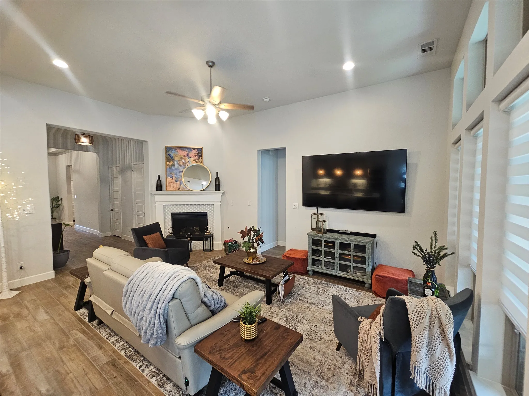 Single Family Residence For Sale in Johnson County , 1817 Buckeye Lane, Mansfield, Texas 76063, 4 Bedrooms, 4 Bathrooms, 2 Garage spaces, 2,635 Sqft, built in 2024, Price $580,000, mls#21255787, Real Estate Agent in Mansfield, Homes For Sale in Johnson county, Homes For Sale in Mansfield, Realtor in Mansfield Texas, Real Estate Brokerage Independent Realty Texas, Luminita Cordes Realtor