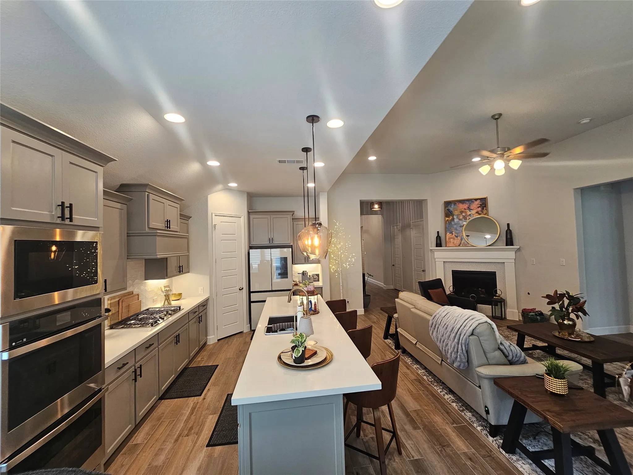Single Family Residence For Sale in Johnson County , 1817 Buckeye Lane, Mansfield, Texas 76063, 4 Bedrooms, 4 Bathrooms, 2 Garage spaces, 2,635 Sqft, built in 2024, Price $580,000, mls#21255787, Real Estate Agent in Mansfield, Homes For Sale in Johnson county, Homes For Sale in Mansfield, Realtor in Mansfield Texas, Real Estate Brokerage Independent Realty Texas, Luminita Cordes Realtor