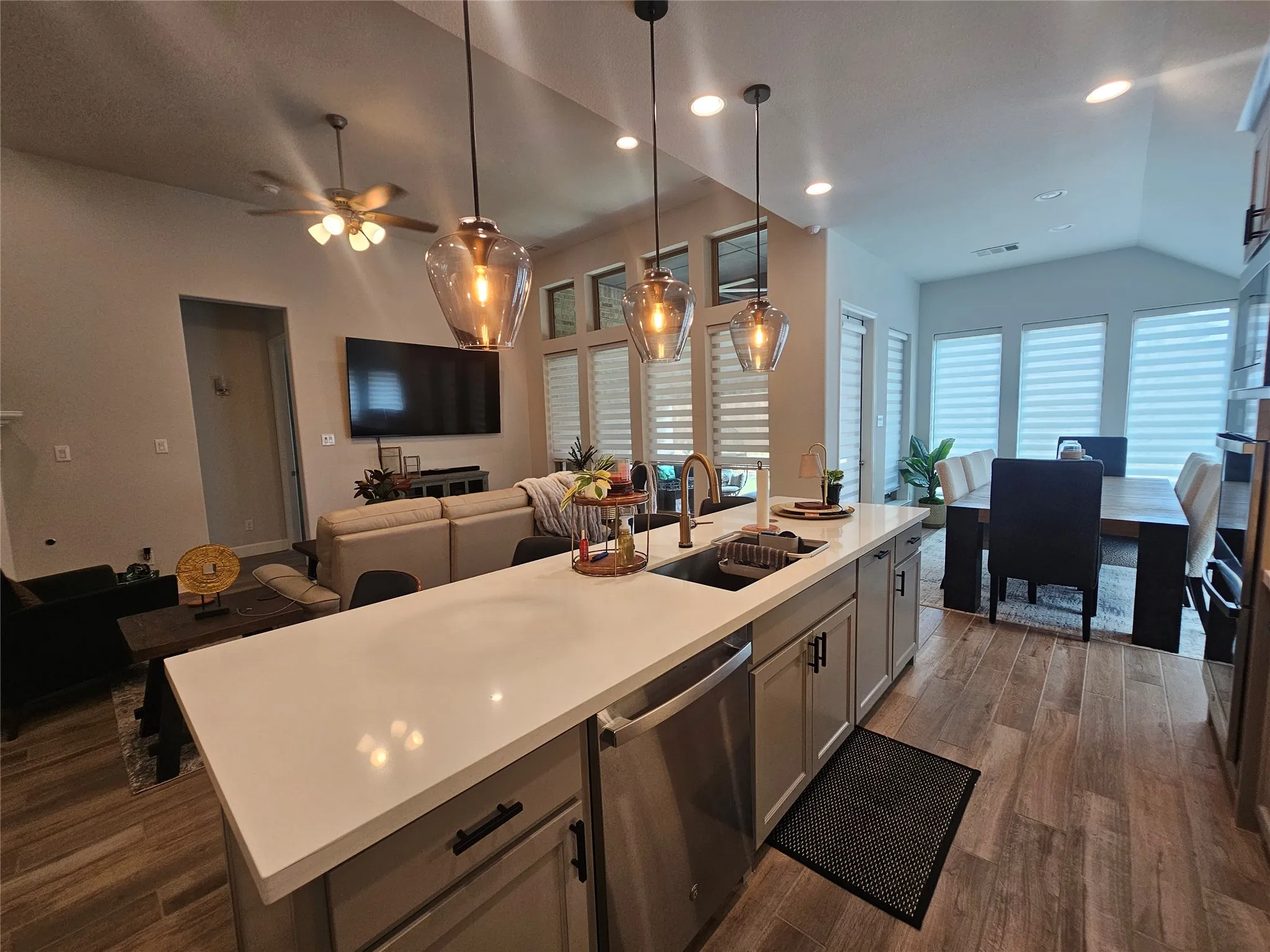 Single Family Residence For Sale in Johnson County , 1817 Buckeye Lane, Mansfield, Texas 76063, 4 Bedrooms, 4 Bathrooms, 2 Garage spaces, 2,635 Sqft, built in 2024, Price $580,000, mls#21255787, Real Estate Agent in Mansfield, Homes For Sale in Johnson county, Homes For Sale in Mansfield, Realtor in Mansfield Texas, Real Estate Brokerage Independent Realty Texas, Luminita Cordes Realtor