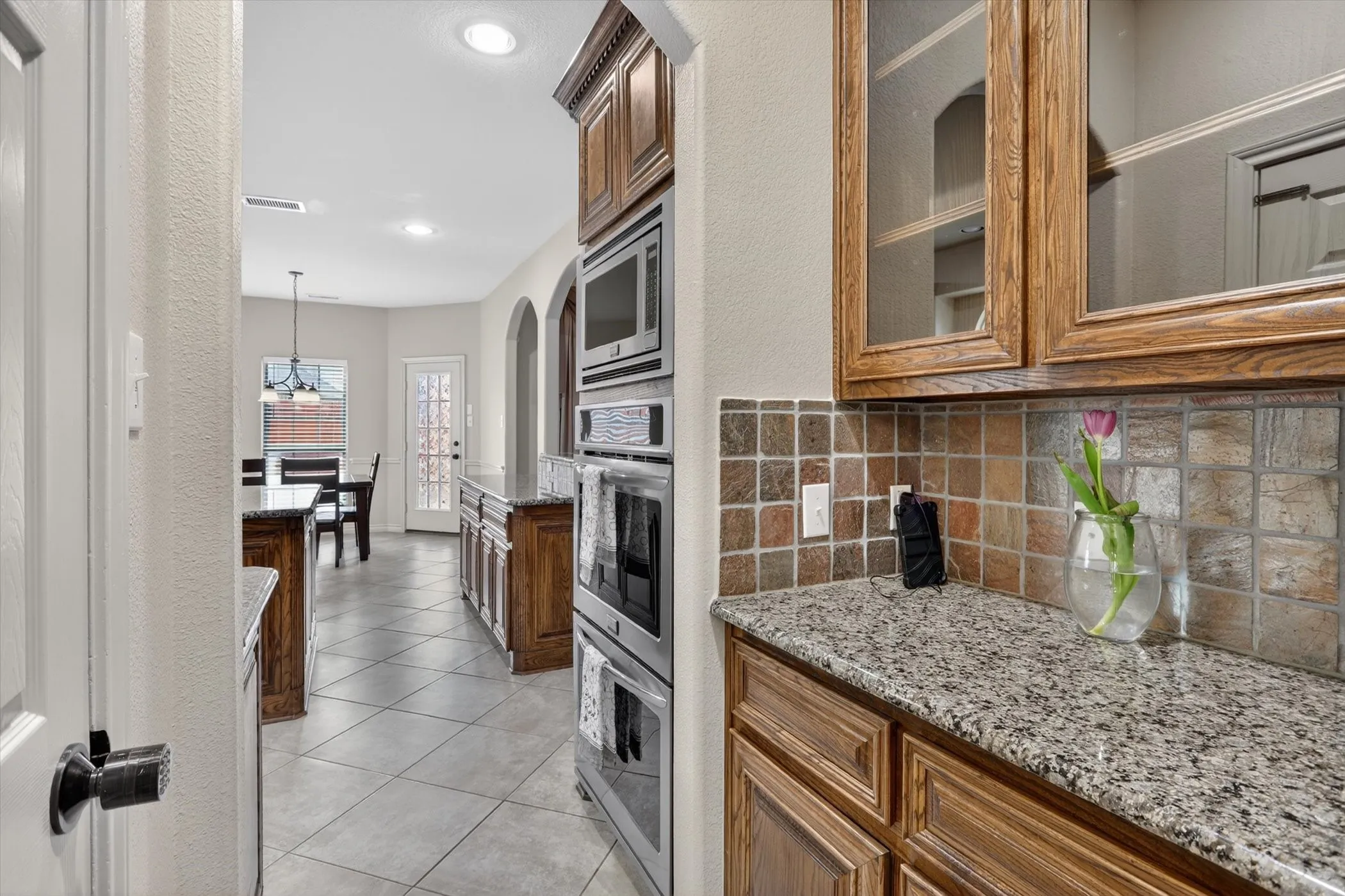 Butlers Pantry across from the large kitchen pantry