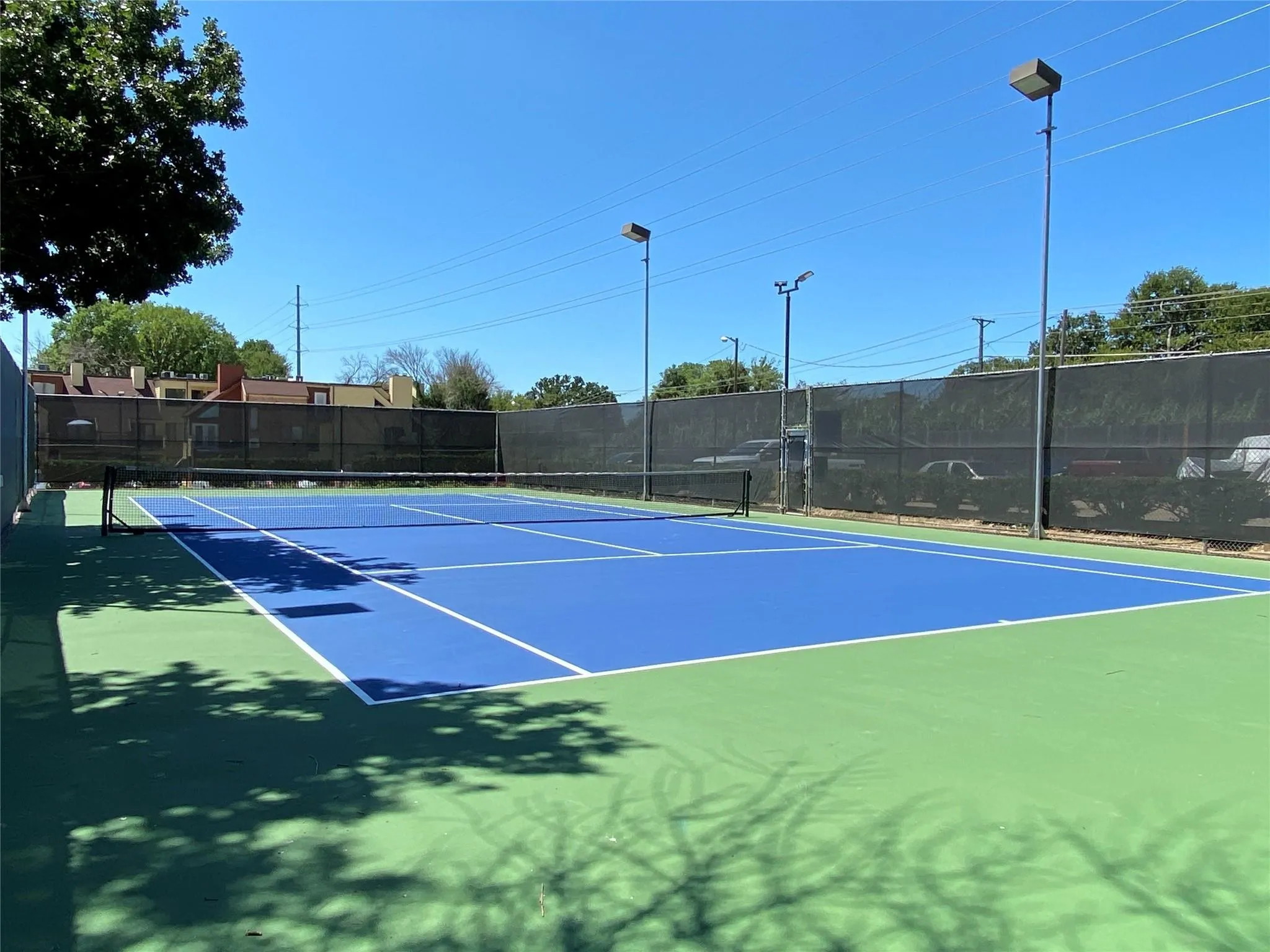 Condominium For Sale in Tarrant County , 2300 Bamboo Drive N114, Arlington, Texas 76006, 1 Bedroom, 1 Bathroom, Garage spaces, 662 Sqft, built in 1983, Price $109,900, mls#21266281, Real Estate Agent in Arlington, Homes For Sale in Tarrant county, Homes For Sale in Arlington, Realtor in Arlington Texas, Real Estate Brokerage Independent Realty Texas, Luminita Cordes Realtor