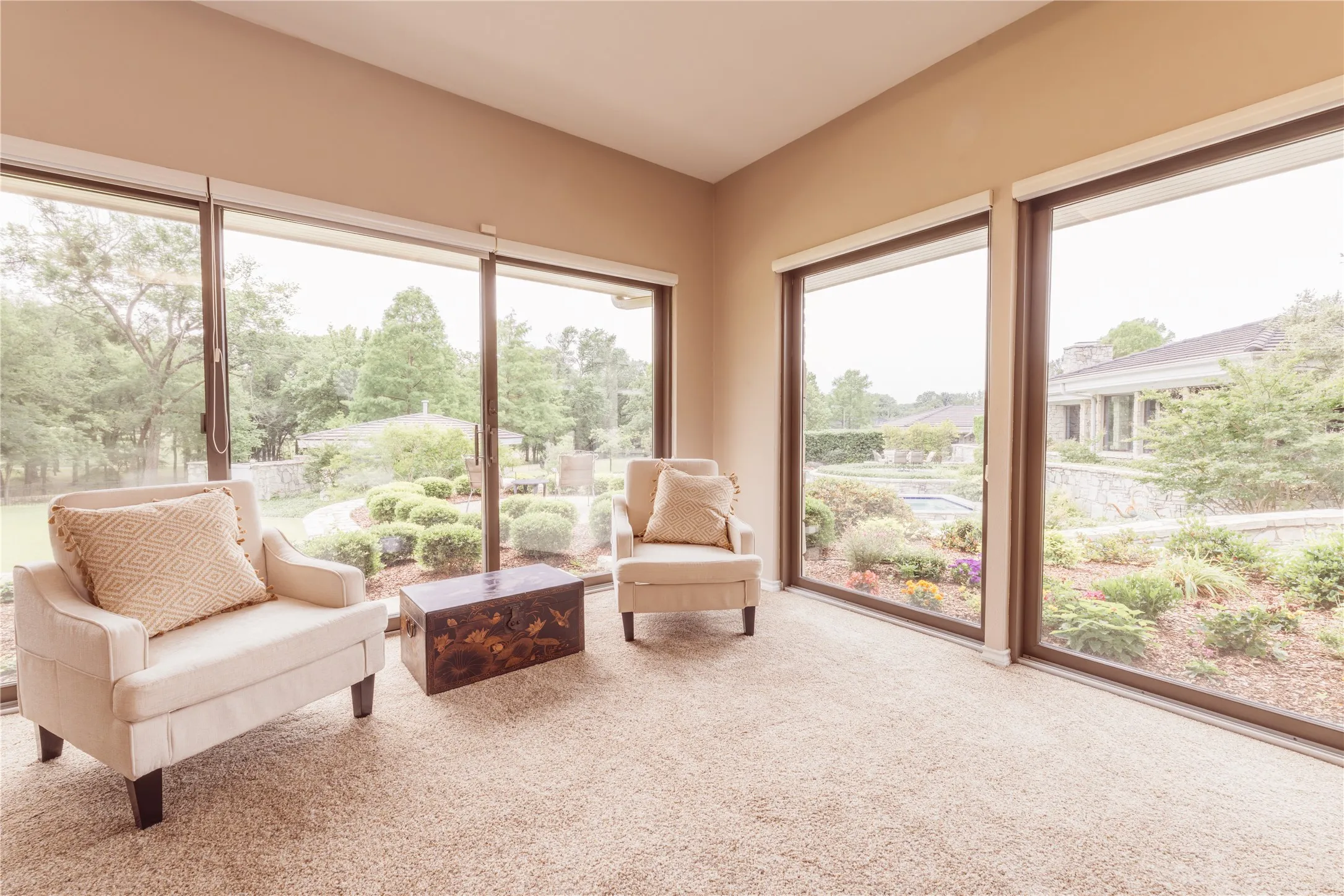 Single Family Residence For Sale in Denton County , 700 El Paseo Street, Denton, Texas 76205, 9 Bedroom, 14 Bathroom, 3 Garage spaces, 13,057 Sqft, built in 1986, mls#21204700, Real Estate Agent in Denton, Homes For Sale in Denton county, Homes For Sale in Denton, Realtor in Denton Texas, Real Estate Brokerage Independent Realty Texas, Luminita Cordes Realtor