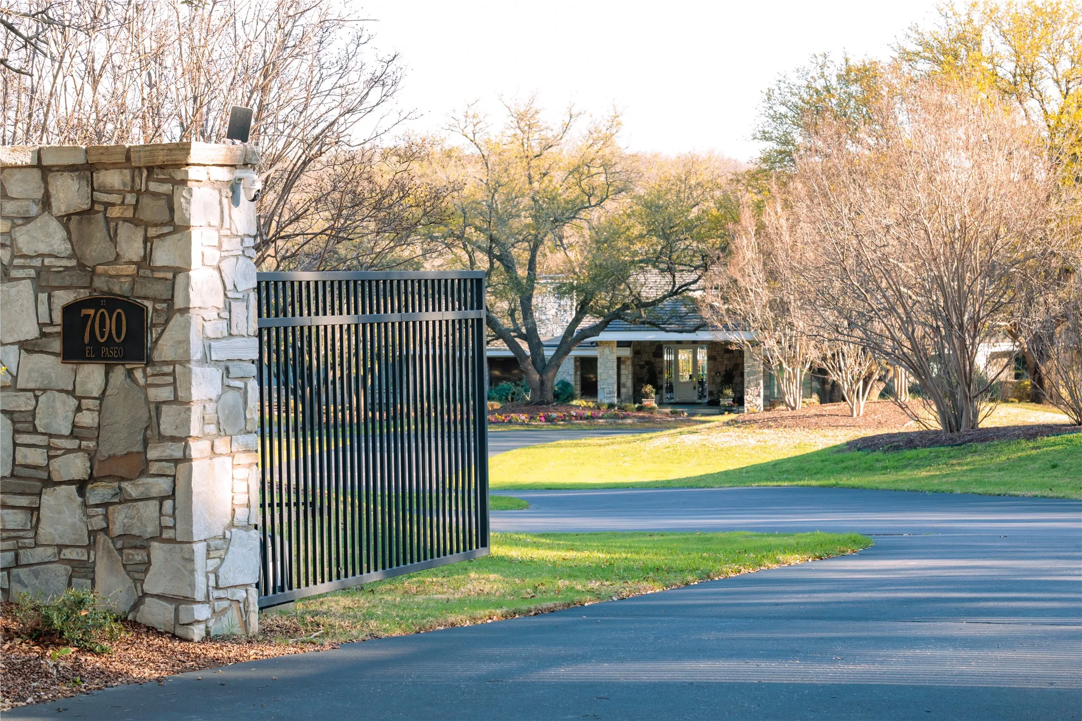 35 acres of secure privacy.