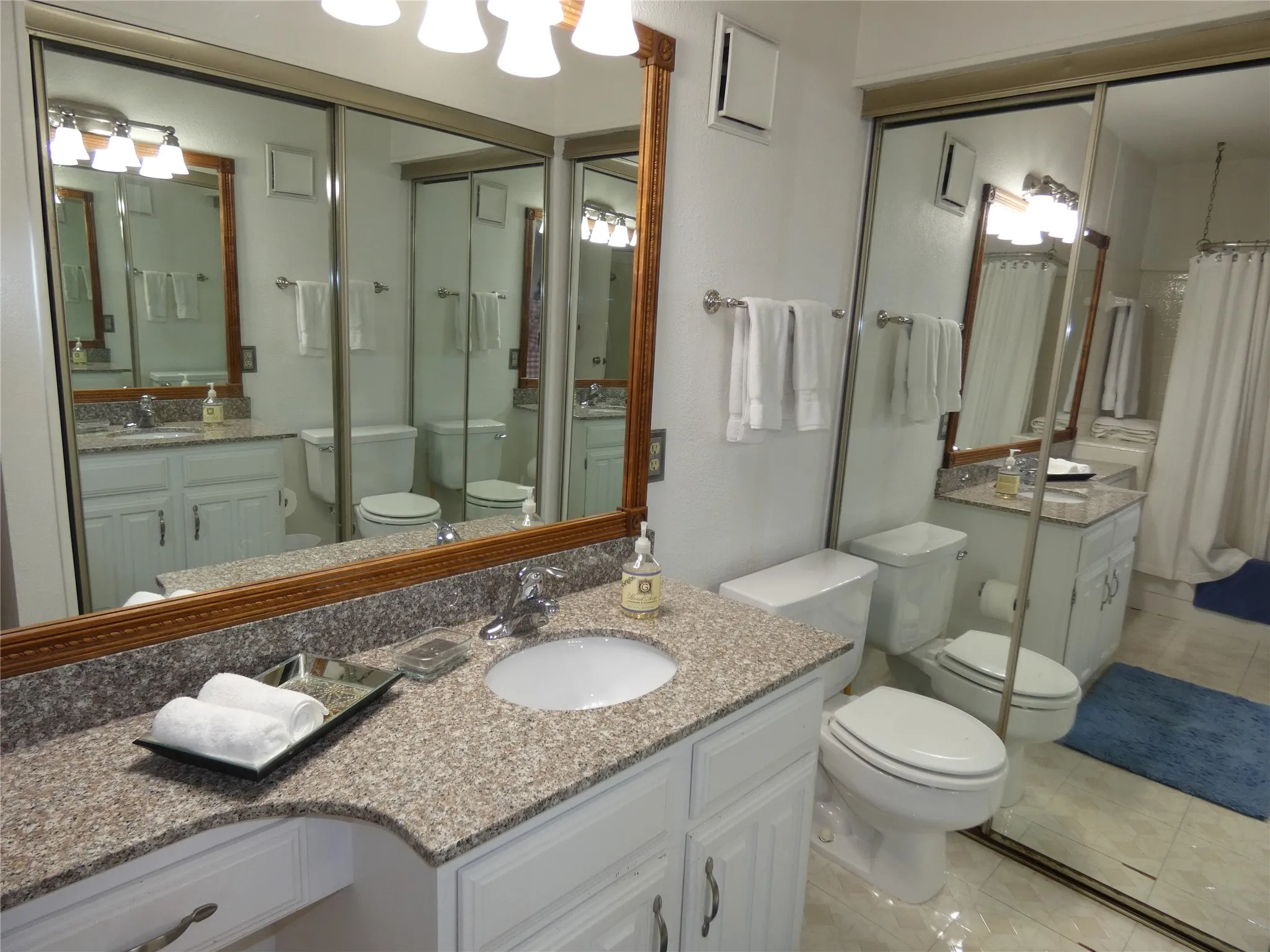 Condominium For Rent in Dallas County , 7640 W Greenway Boulevard 2D, Dallas, Texas 75209, 2 Bedroom, 3 Bathroom, Garage spaces, 1,180 Sqft, built in 1982, mls#21265625, Real Estate Agent in Dallas, Homes For Rent in Dallas county, Homes For Rent in Dallas, Realtor in Dallas Texas, Real Estate Brokerage Independent Realty Texas, Luminita Cordes Realtor