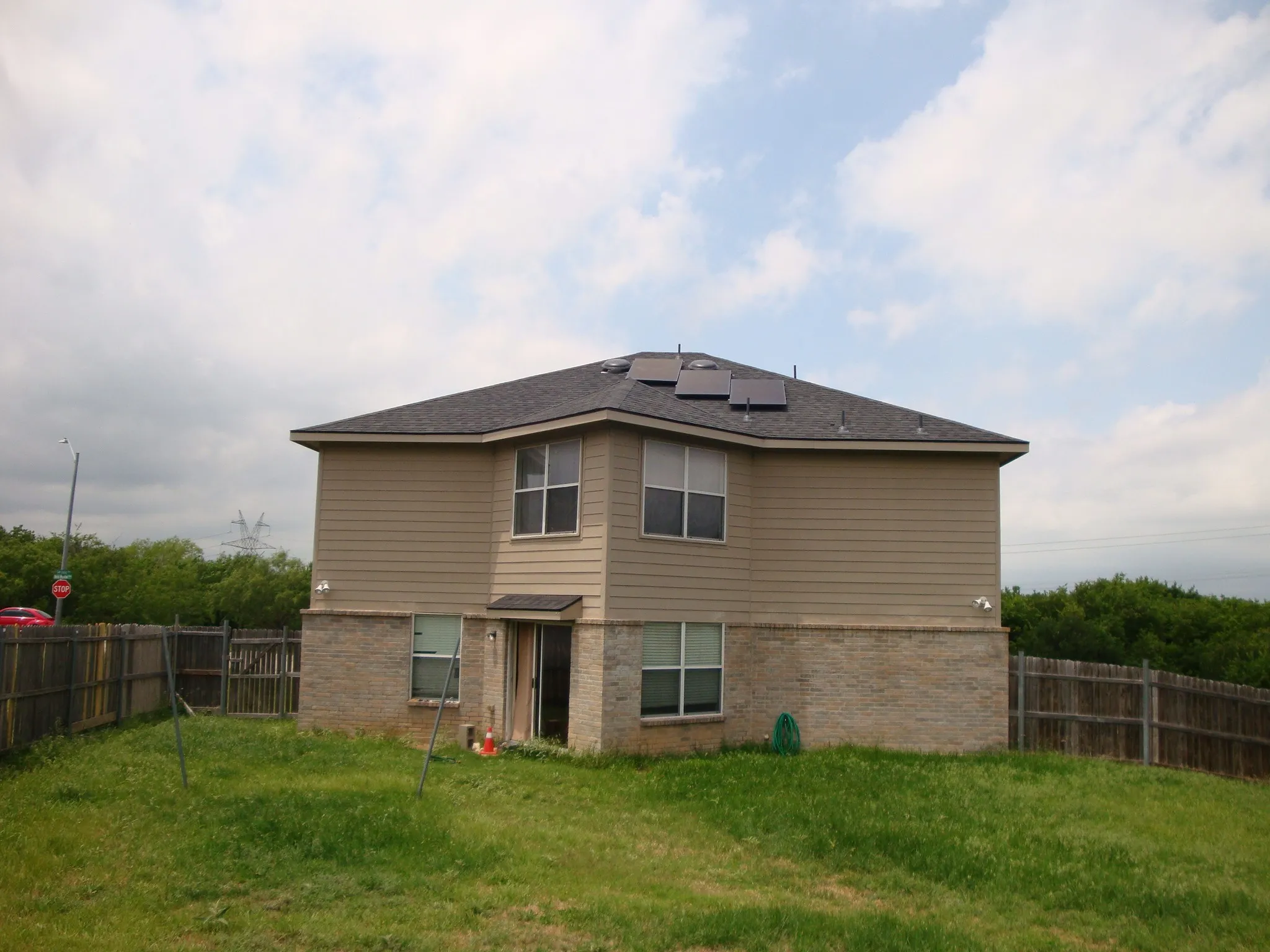Single Family Residence For Sale in Tarrant County , 252 Rock Meadow Drive, Crowley, Texas 76036, 3 Bedroom, 3 Bathroom, 2 Garage spaces, 2,633 Sqft, built in 2011, mls#21266203, Real Estate Agent in Crowley, Homes For Sale in Tarrant county, Homes For Sale in Crowley, Realtor in Crowley Texas, Real Estate Brokerage Independent Realty Texas, Luminita Cordes Realtor