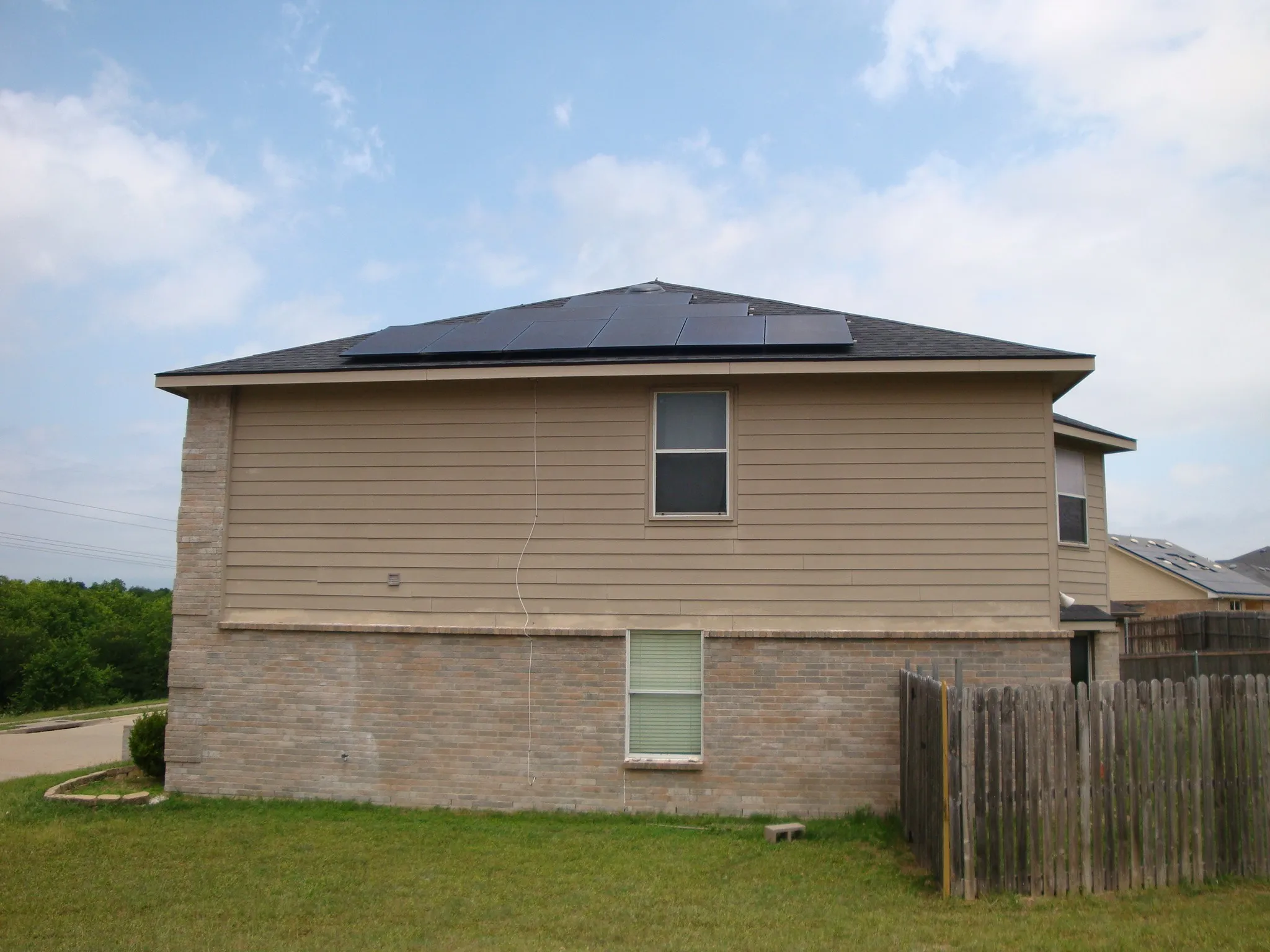 Single Family Residence For Sale in Tarrant County , 252 Rock Meadow Drive, Crowley, Texas 76036, 3 Bedroom, 3 Bathroom, 2 Garage spaces, 2,633 Sqft, built in 2011, mls#21266203, Real Estate Agent in Crowley, Homes For Sale in Tarrant county, Homes For Sale in Crowley, Realtor in Crowley Texas, Real Estate Brokerage Independent Realty Texas, Luminita Cordes Realtor