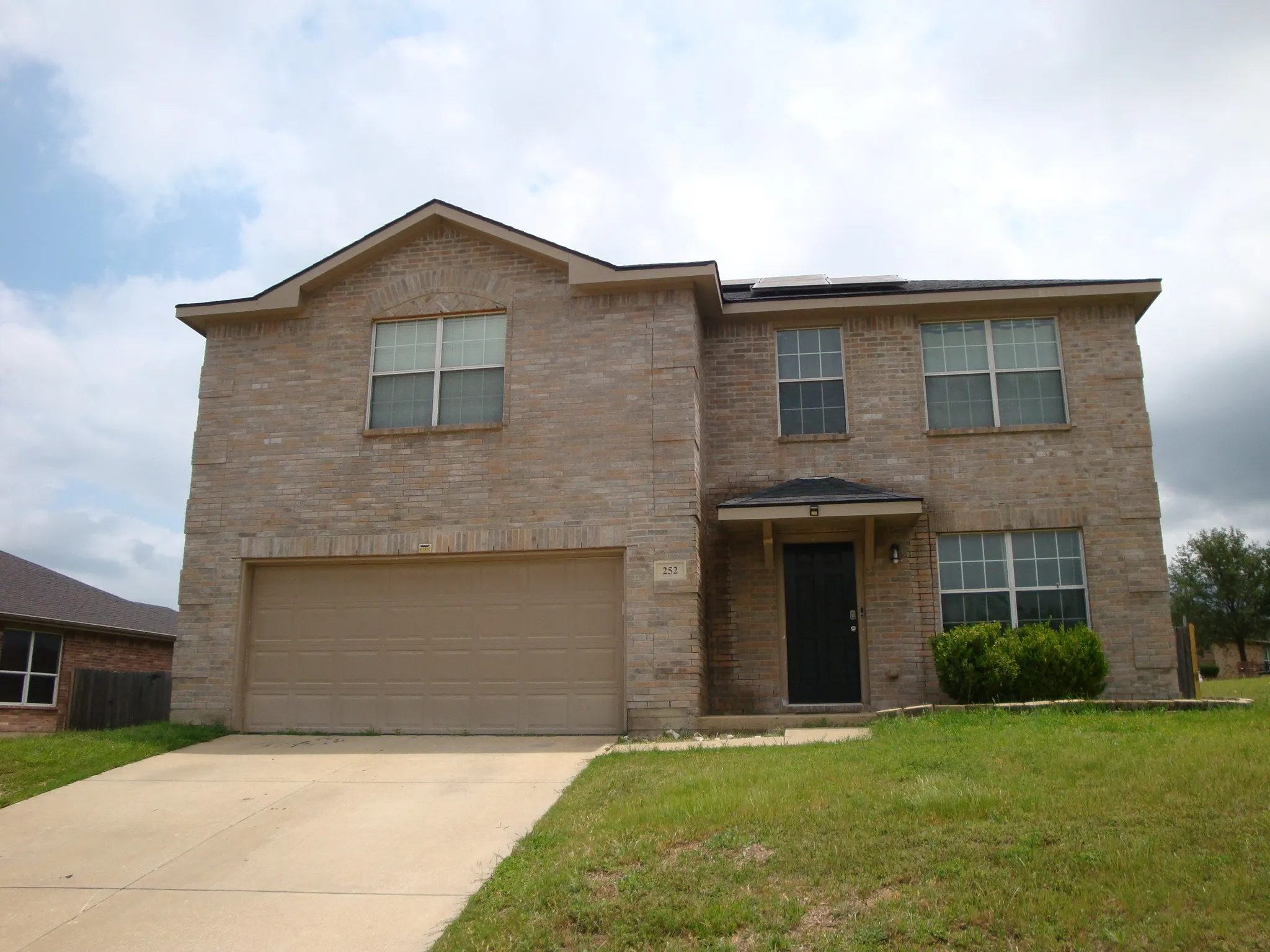 Single Family Residence For Sale in Tarrant County , 252 Rock Meadow Drive, Crowley, Texas 76036, 3 Bedroom, 3 Bathroom, 2 Garage spaces, 2,633 Sqft, built in 2011, mls#21266203, Real Estate Agent in Crowley, Homes For Sale in Tarrant county, Homes For Sale in Crowley, Realtor in Crowley Texas, Real Estate Brokerage Independent Realty Texas, Luminita Cordes Realtor