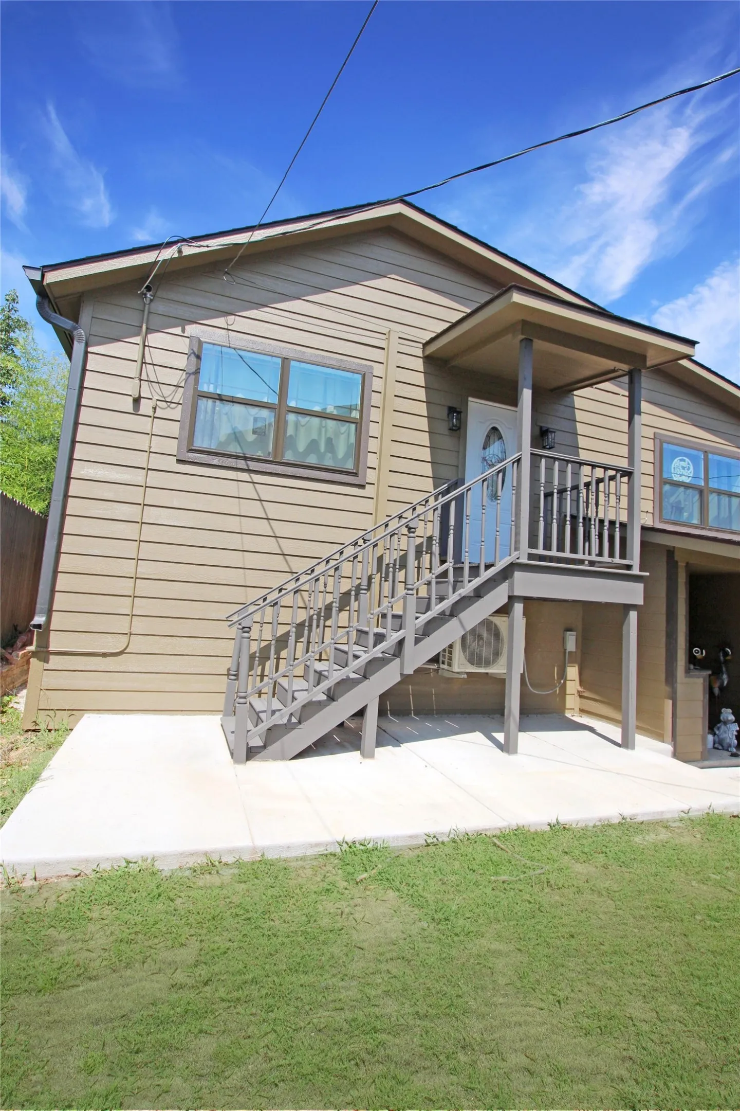Single Family Residence For Sale in Smith County , 1301 Chilton Avenue, Tyler, Texas 75701, 5 Bedroom, 3 Bathroom, 2 Garage spaces, 3,900 Sqft, built in 1930, mls#21266344, Real Estate Agent in Tyler, Homes For Sale in Smith county, Homes For Sale in Tyler, Realtor in Tyler Texas, Real Estate Brokerage Independent Realty Texas, Luminita Cordes Realtor
