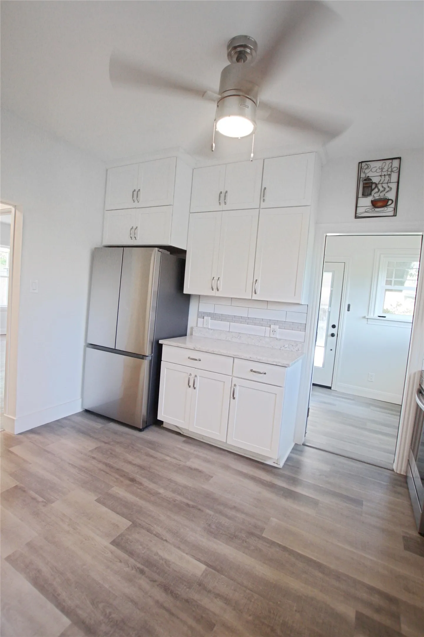Single Family Residence For Sale in Smith County , 1301 Chilton Avenue, Tyler, Texas 75701, 5 Bedroom, 3 Bathroom, 2 Garage spaces, 3,900 Sqft, built in 1930, mls#21266344, Real Estate Agent in Tyler, Homes For Sale in Smith county, Homes For Sale in Tyler, Realtor in Tyler Texas, Real Estate Brokerage Independent Realty Texas, Luminita Cordes Realtor