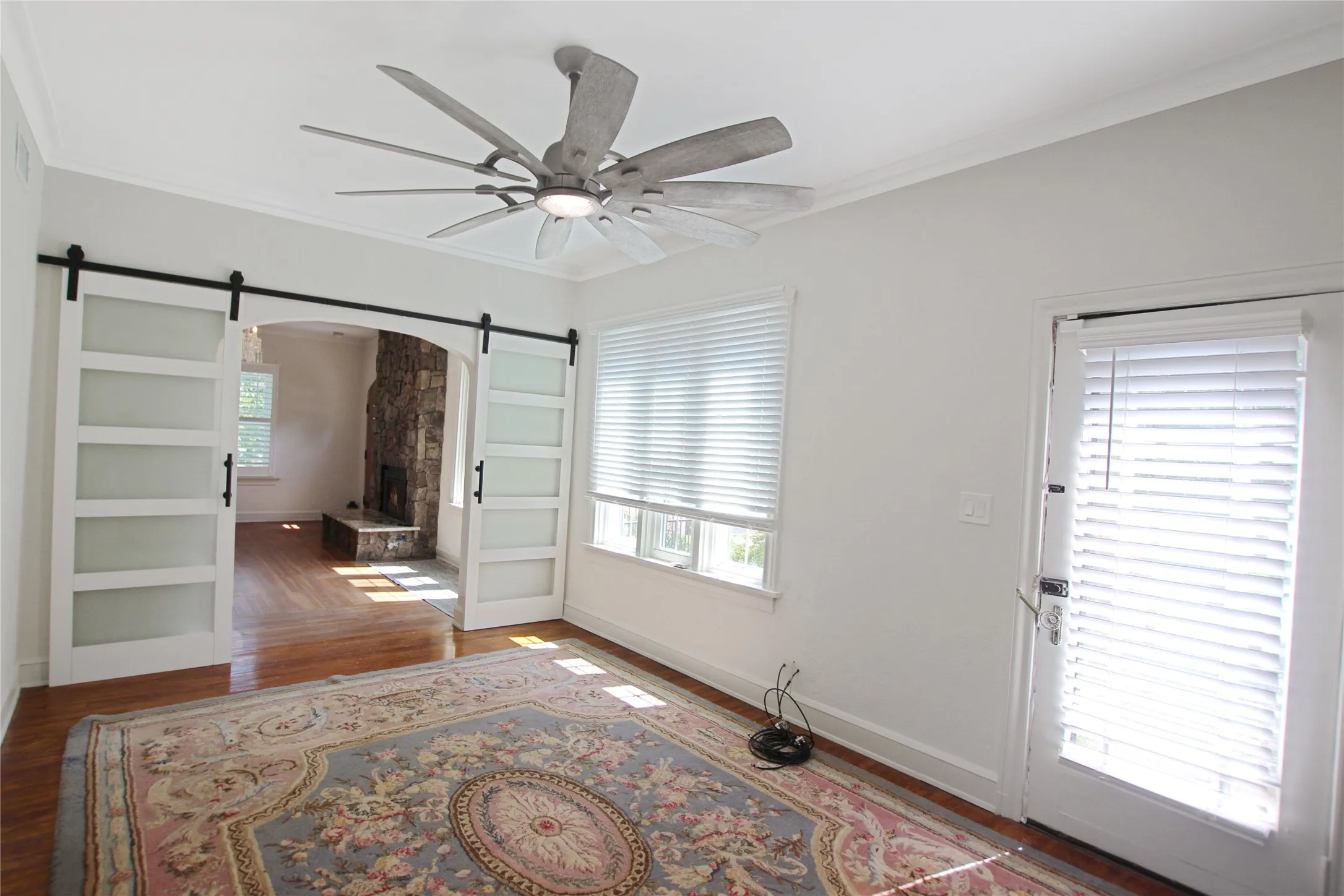 Single Family Residence For Sale in Smith County , 1301 Chilton Avenue, Tyler, Texas 75701, 5 Bedroom, 3 Bathroom, 2 Garage spaces, 3,900 Sqft, built in 1930, mls#21266344, Real Estate Agent in Tyler, Homes For Sale in Smith county, Homes For Sale in Tyler, Realtor in Tyler Texas, Real Estate Brokerage Independent Realty Texas, Luminita Cordes Realtor