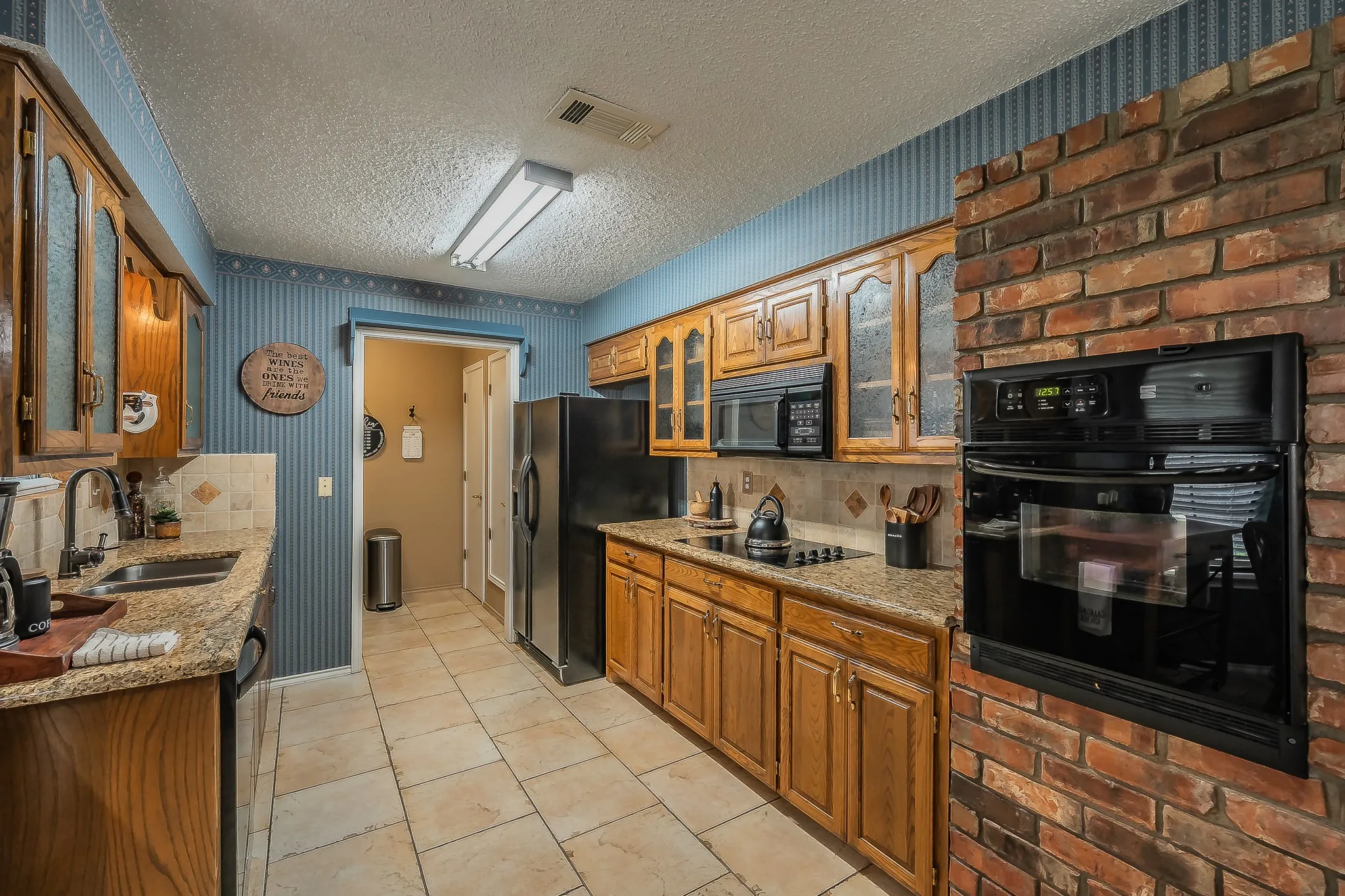Single Family Residence For Sale in Dallas County , 536 N Briery Road, Irving, Texas 75061, 2 Bedroom, 2 Bathroom, Garage spaces, 1,669 Sqft, built in 1991, mls#21265755, Real Estate Agent in Irving, Homes For Sale in Dallas county, Homes For Sale in Irving, Realtor in Irving Texas, Real Estate Brokerage Independent Realty Texas, Luminita Cordes Realtor