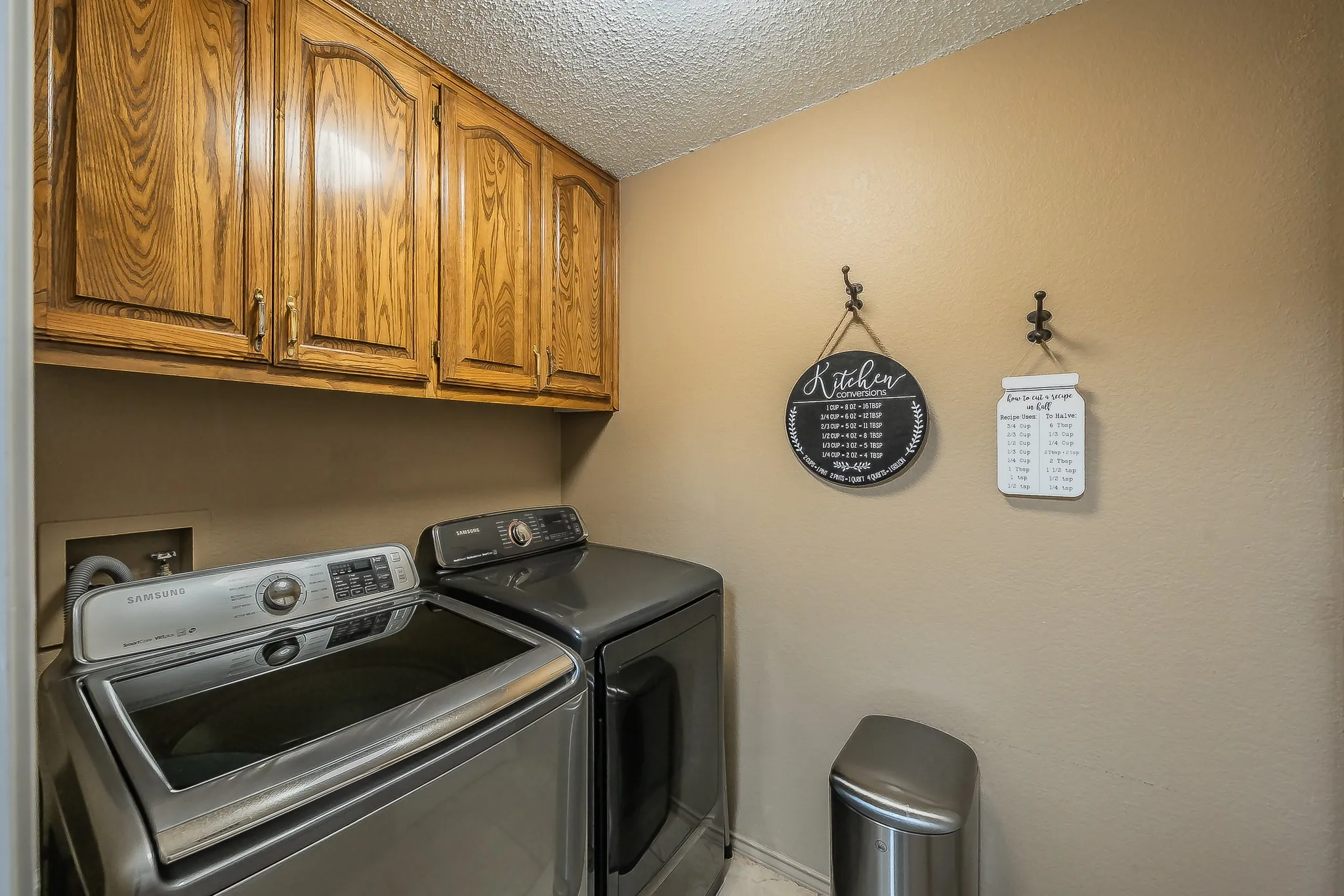 Single Family Residence For Sale in Dallas County , 536 N Briery Road, Irving, Texas 75061, 2 Bedroom, 2 Bathroom, Garage spaces, 1,669 Sqft, built in 1991, mls#21265755, Real Estate Agent in Irving, Homes For Sale in Dallas county, Homes For Sale in Irving, Realtor in Irving Texas, Real Estate Brokerage Independent Realty Texas, Luminita Cordes Realtor