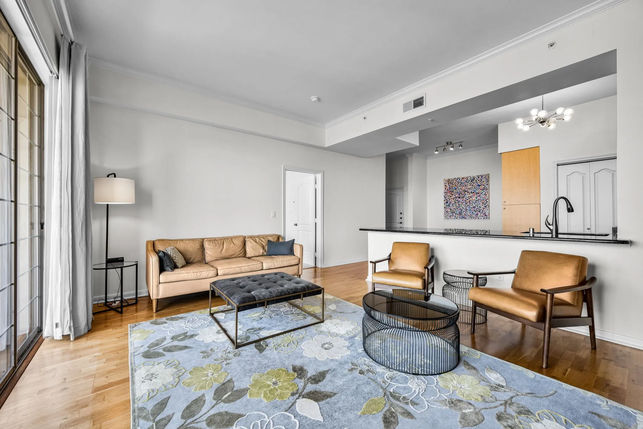 Condominium For Sale in Dallas County , 3225 Turtle Creek Boulevard 828, Dallas, Texas 75219, 1 Bedroom, 1 Bathroom, 1 Garage spaces, 832 Sqft, built in 1998, mls#21262936, Real Estate Agent in Dallas, Homes For Sale in Dallas county, Homes For Sale in Dallas, Realtor in Dallas Texas, Real Estate Brokerage Independent Realty Texas, Luminita Cordes Realtor