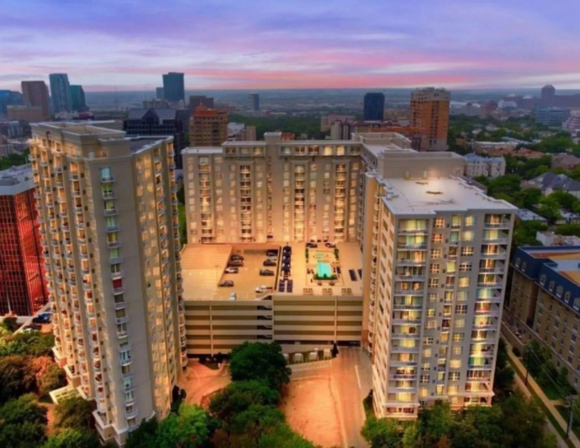 Condominium For Sale in Dallas County , 3225 Turtle Creek Boulevard 828, Dallas, Texas 75219, 1 Bedroom, 1 Bathroom, 1 Garage spaces, 832 Sqft, built in 1998, mls#21262936, Real Estate Agent in Dallas, Homes For Sale in Dallas county, Homes For Sale in Dallas, Realtor in Dallas Texas, Real Estate Brokerage Independent Realty Texas, Luminita Cordes Realtor