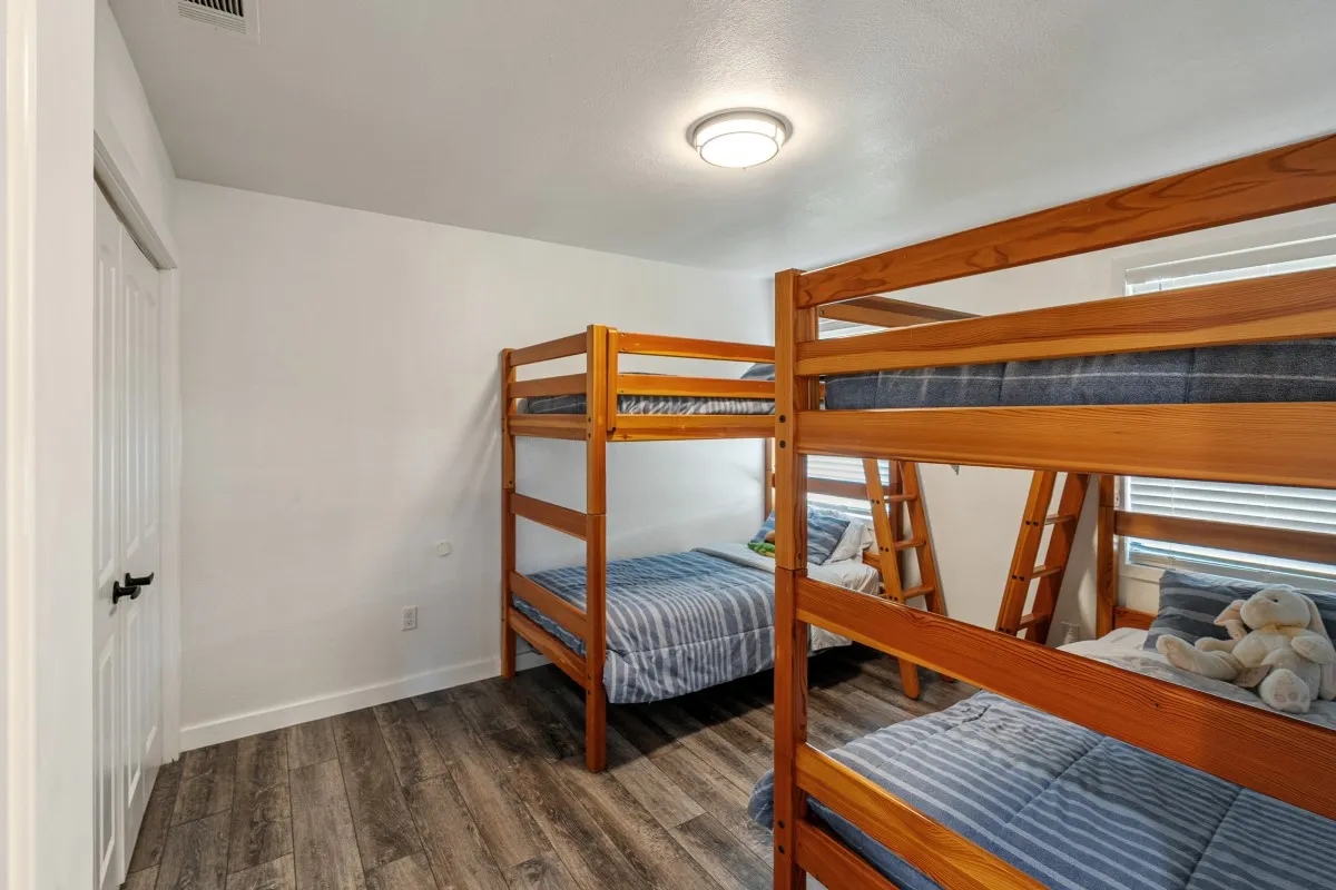 Single Family Residence For Sale in Henderson County , 1309 Utopia Court, Tool, Texas 75143, 2 Bedrooms, 1 Bathroom, Garage spaces, 816 Sqft, built in 1996, Price $374,500, mls#21266358, Real Estate Agent in Tool, Homes For Sale in Henderson county, Homes For Sale in Tool, Realtor in Tool Texas, Real Estate Brokerage Independent Realty Texas, Luminita Cordes Realtor