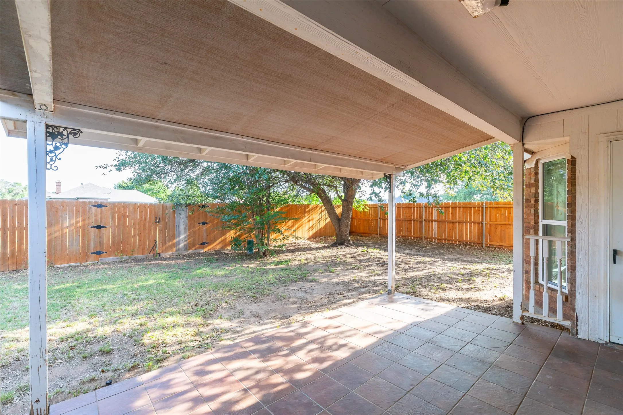 Single Family Residence For Sale in Taylor County , 5217 Western Plains Avenue, Abilene, Texas 79606, 4 Bedroom, 2 Bathroom, 2 Garage spaces, 1,883 Sqft, built in 1992, mls#21260914, Real Estate Agent in Abilene, Homes For Sale in Taylor county, Homes For Sale in Abilene, Realtor in Abilene Texas, Real Estate Brokerage Independent Realty Texas, Luminita Cordes Realtor