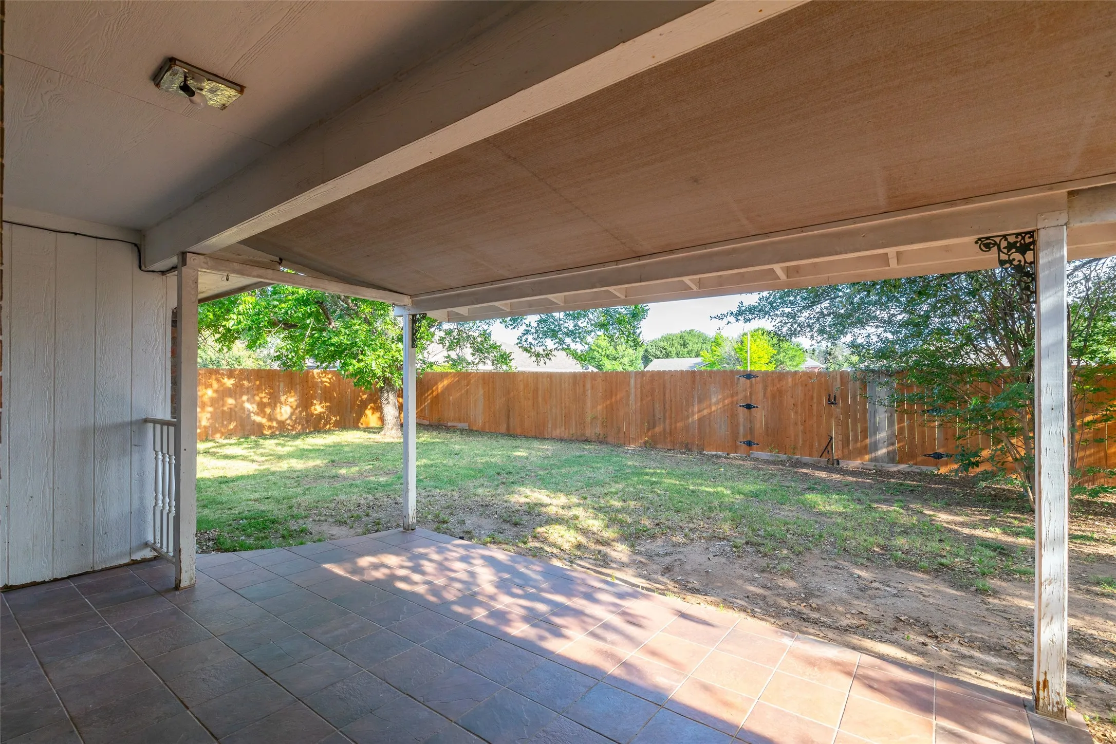 Single Family Residence For Sale in Taylor County , 5217 Western Plains Avenue, Abilene, Texas 79606, 4 Bedroom, 2 Bathroom, 2 Garage spaces, 1,883 Sqft, built in 1992, mls#21260914, Real Estate Agent in Abilene, Homes For Sale in Taylor county, Homes For Sale in Abilene, Realtor in Abilene Texas, Real Estate Brokerage Independent Realty Texas, Luminita Cordes Realtor