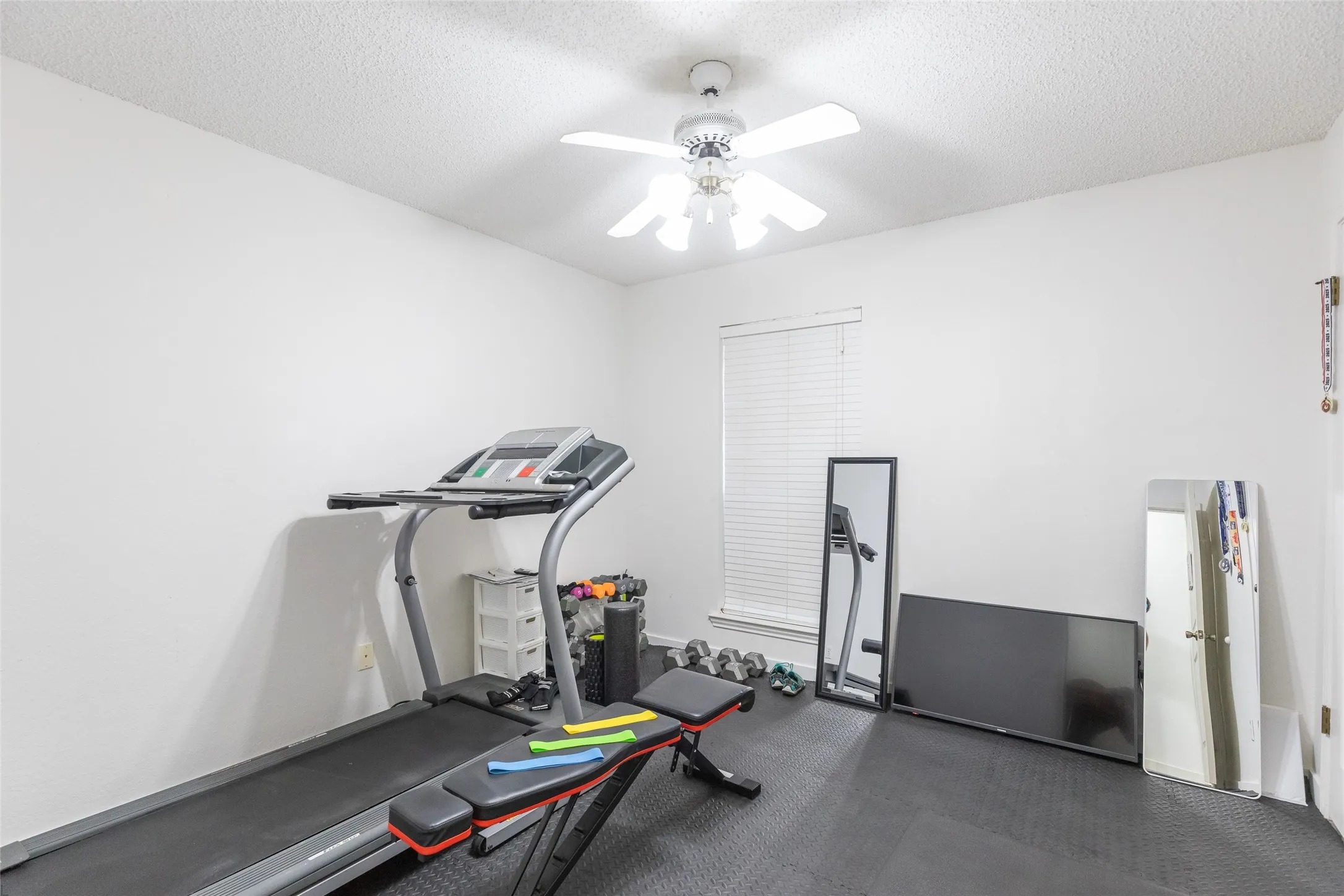 Single Family Residence For Sale in Taylor County , 5217 Western Plains Avenue, Abilene, Texas 79606, 4 Bedroom, 2 Bathroom, 2 Garage spaces, 1,883 Sqft, built in 1992, mls#21260914, Real Estate Agent in Abilene, Homes For Sale in Taylor county, Homes For Sale in Abilene, Realtor in Abilene Texas, Real Estate Brokerage Independent Realty Texas, Luminita Cordes Realtor