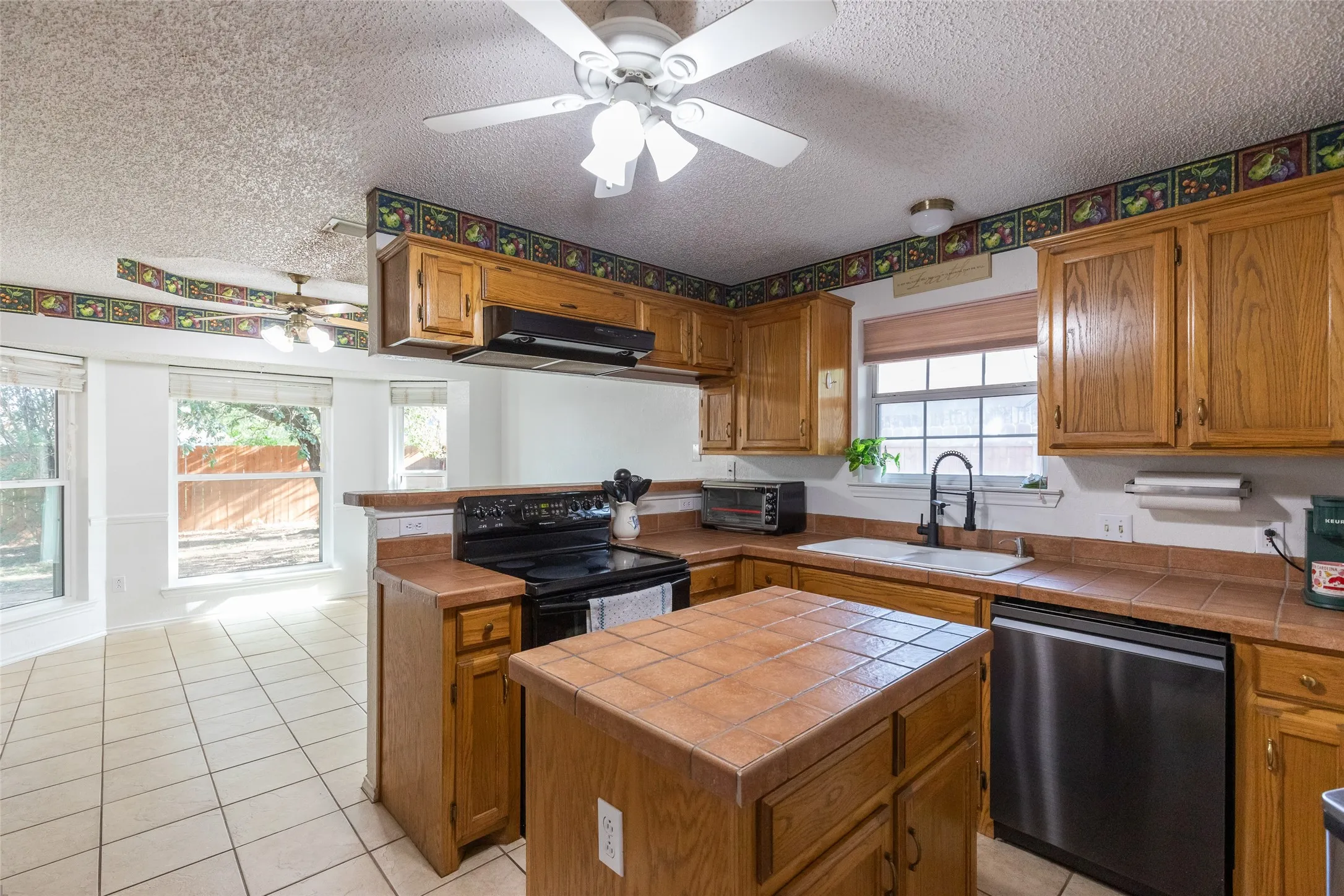 Single Family Residence For Sale in Taylor County , 5217 Western Plains Avenue, Abilene, Texas 79606, 4 Bedroom, 2 Bathroom, 2 Garage spaces, 1,883 Sqft, built in 1992, mls#21260914, Real Estate Agent in Abilene, Homes For Sale in Taylor county, Homes For Sale in Abilene, Realtor in Abilene Texas, Real Estate Brokerage Independent Realty Texas, Luminita Cordes Realtor