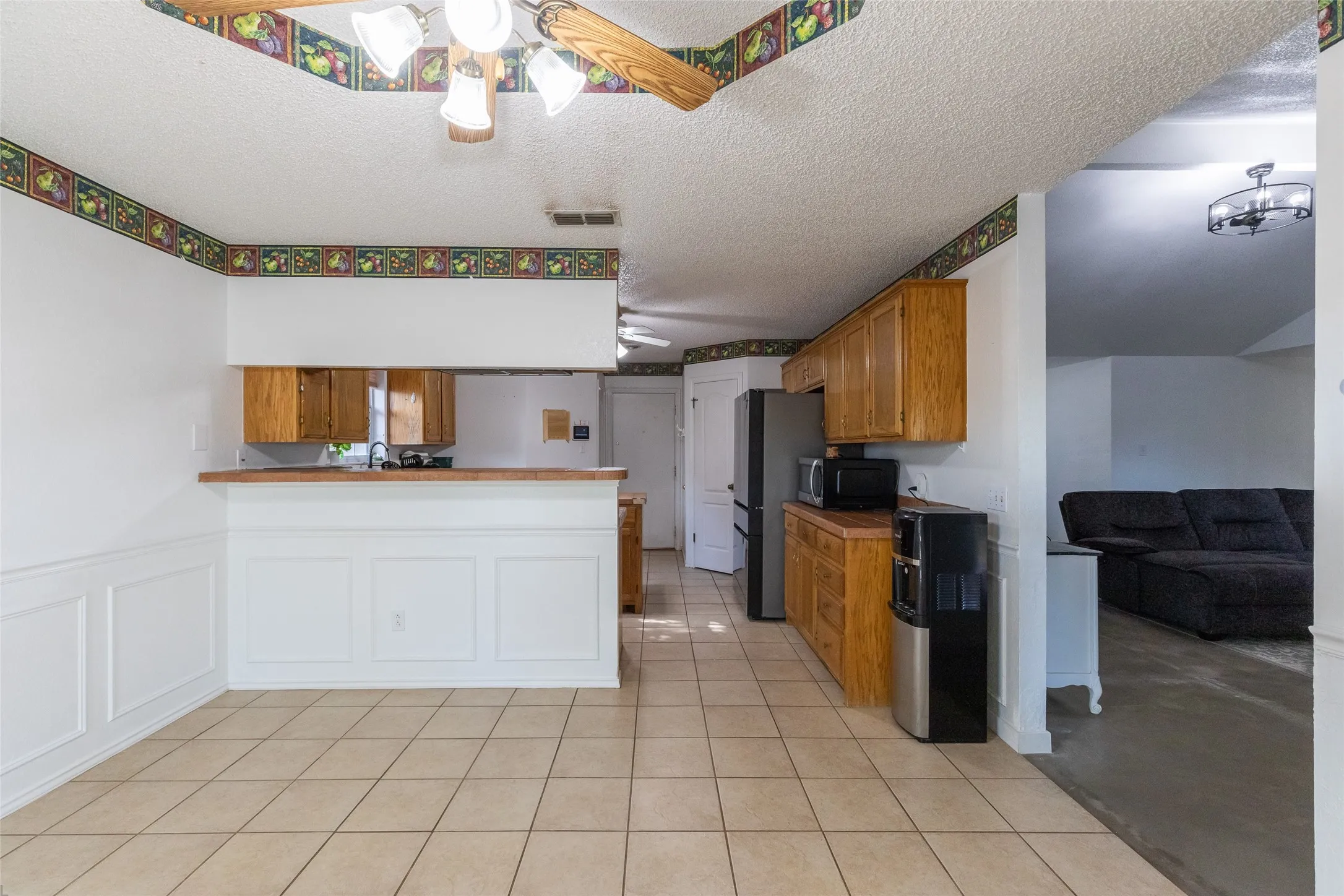 Single Family Residence For Sale in Taylor County , 5217 Western Plains Avenue, Abilene, Texas 79606, 4 Bedroom, 2 Bathroom, 2 Garage spaces, 1,883 Sqft, built in 1992, mls#21260914, Real Estate Agent in Abilene, Homes For Sale in Taylor county, Homes For Sale in Abilene, Realtor in Abilene Texas, Real Estate Brokerage Independent Realty Texas, Luminita Cordes Realtor