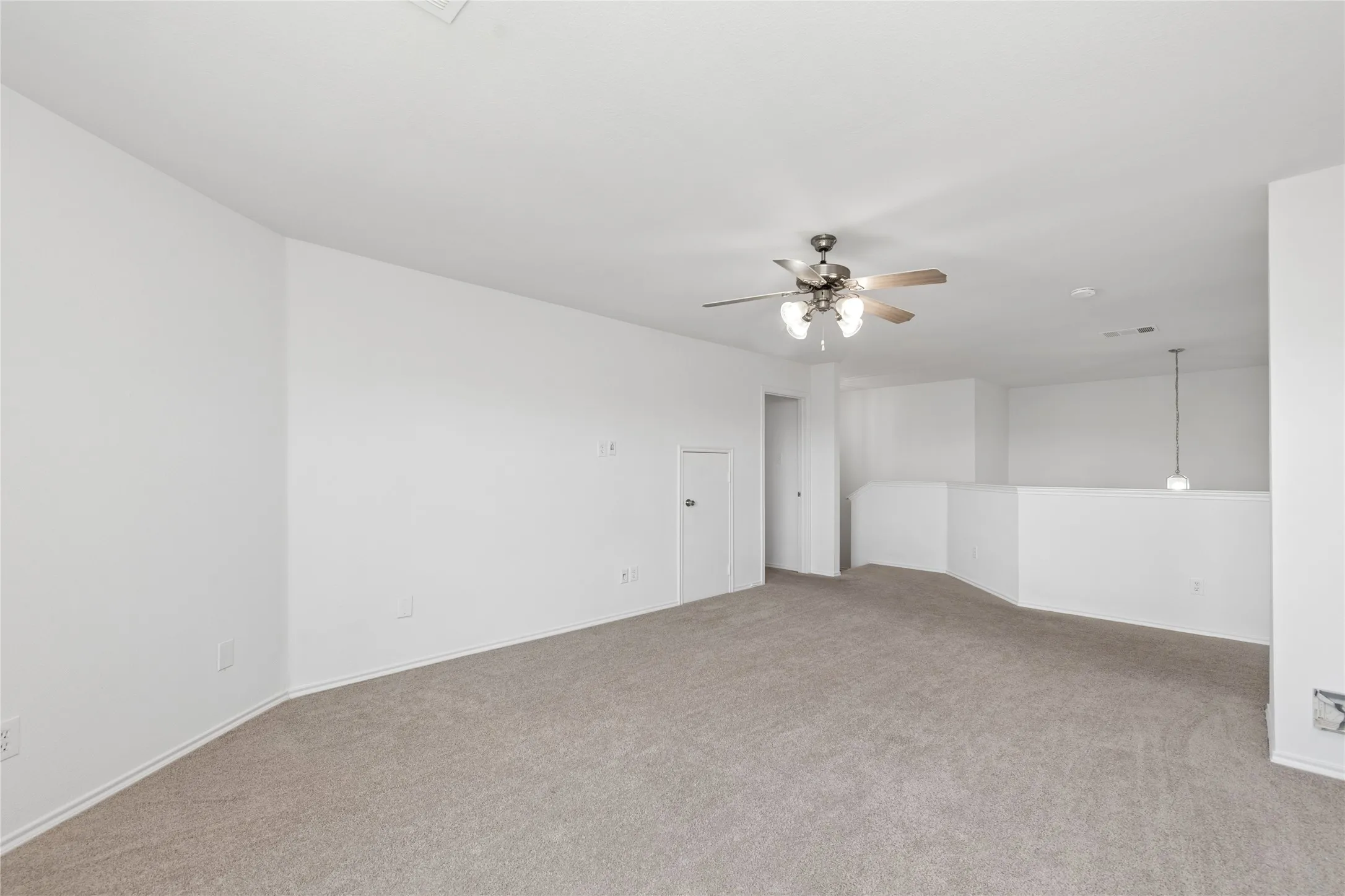 Single Family Residence For Sale in Kaufman County , 617 Marlee Drive, Forney, Texas 75126, 4 Bedroom, 3 Bathroom, 2 Garage spaces, 2,652 Sqft, built in 2006, mls#21181215, Real Estate Agent in Forney, Homes For Sale in Kaufman county, Homes For Sale in Forney, Realtor in Forney Texas, Real Estate Brokerage Independent Realty Texas, Luminita Cordes Realtor