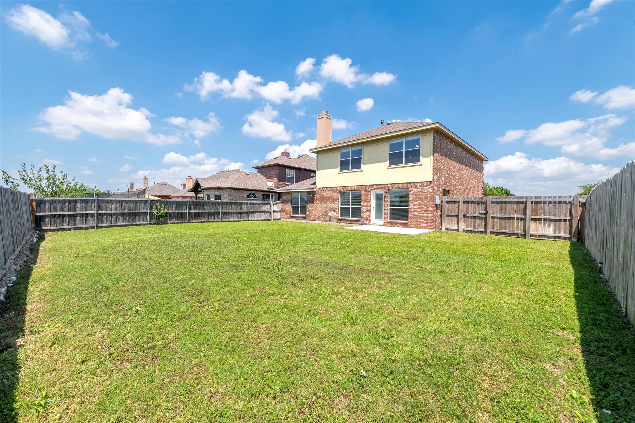 Single Family Residence For Sale in Kaufman County , 617 Marlee Drive, Forney, Texas 75126, 4 Bedroom, 3 Bathroom, 2 Garage spaces, 2,652 Sqft, built in 2006, mls#21181215, Real Estate Agent in Forney, Homes For Sale in Kaufman county, Homes For Sale in Forney, Realtor in Forney Texas, Real Estate Brokerage Independent Realty Texas, Luminita Cordes Realtor