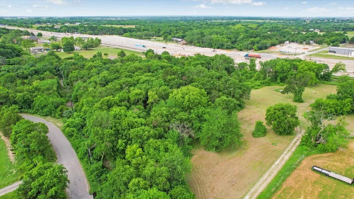 Unimproved Land For Sale in Grayson County , 14564 US Highway 75, Van Alstyne, Texas 75495, 0, 0, Garage spaces, 0 Sqft, built in 1969, Price $3,500,000, mls#21265723, Real Estate Agent in Van Alstyne, Homes For Sale in Grayson county, Homes For Sale in Van Alstyne, Realtor in Van Alstyne Texas, Real Estate Brokerage Independent Realty Texas, Luminita Cordes Realtor