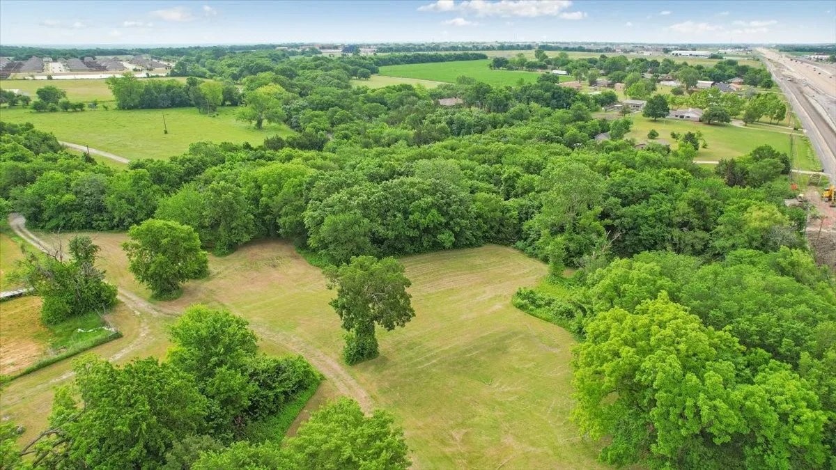 Unimproved Land For Sale in Grayson County , 14564 US Highway 75, Van Alstyne, Texas 75495, 0, 0, Garage spaces, 0 Sqft, built in 1969, Price $3,500,000, mls#21265723, Real Estate Agent in Van Alstyne, Homes For Sale in Grayson county, Homes For Sale in Van Alstyne, Realtor in Van Alstyne Texas, Real Estate Brokerage Independent Realty Texas, Luminita Cordes Realtor