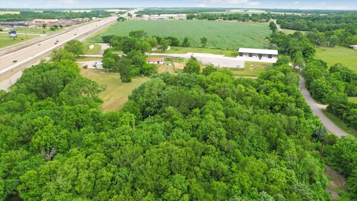 Unimproved Land For Sale in Grayson County , 14564 US Highway 75, Van Alstyne, Texas 75495, 0, 0, Garage spaces, 0 Sqft, built in 1969, Price $3,500,000, mls#21265723, Real Estate Agent in Van Alstyne, Homes For Sale in Grayson county, Homes For Sale in Van Alstyne, Realtor in Van Alstyne Texas, Real Estate Brokerage Independent Realty Texas, Luminita Cordes Realtor