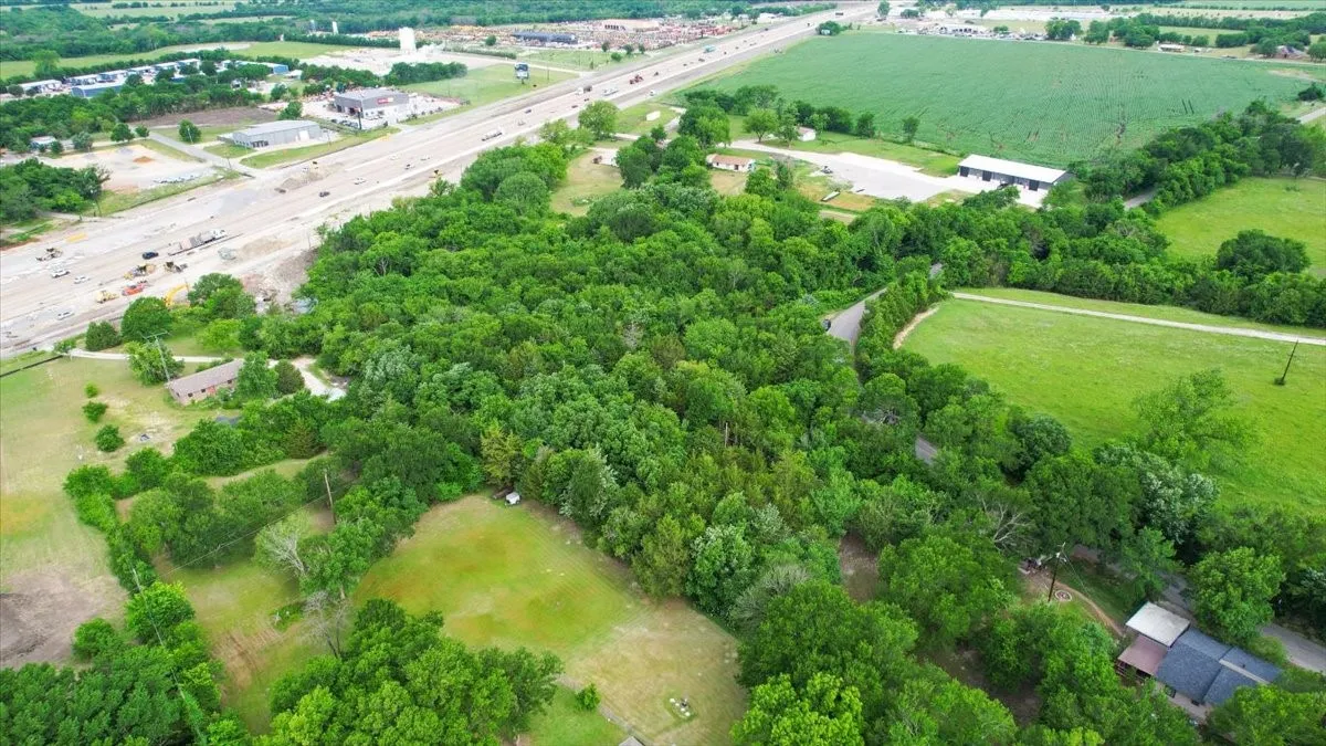 Unimproved Land For Sale in Grayson County , 14564 US Highway 75, Van Alstyne, Texas 75495, 0, 0, Garage spaces, 0 Sqft, built in 1969, Price $3,500,000, mls#21265723, Real Estate Agent in Van Alstyne, Homes For Sale in Grayson county, Homes For Sale in Van Alstyne, Realtor in Van Alstyne Texas, Real Estate Brokerage Independent Realty Texas, Luminita Cordes Realtor