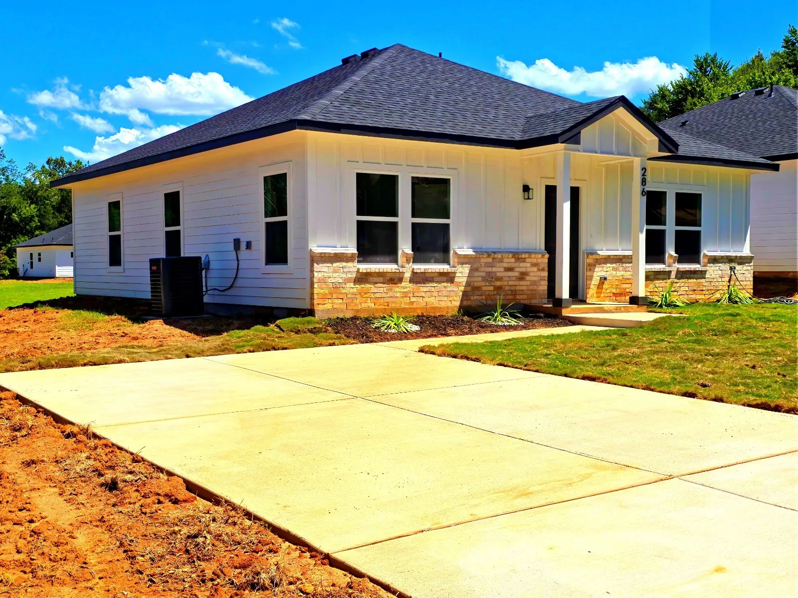 Single Family Residence For Sale in Lamar County , 286 10th Street, Paris, Texas 75460, 3 Bedrooms, 2 Bathrooms, Garage spaces, 1,360 Sqft, built in 2025, Price $190,000, mls#21266411, Real Estate Agent in Paris, Homes For Sale in Lamar county, Homes For Sale in Paris, Realtor in Paris Texas, Real Estate Brokerage Independent Realty Texas, Luminita Cordes Realtor