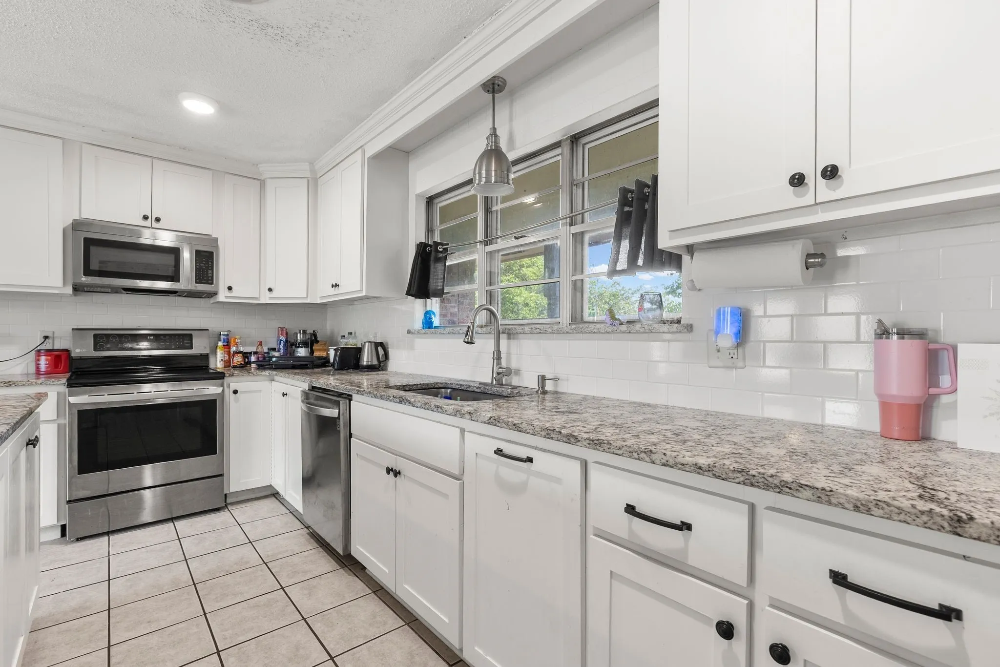 Single Family Residence For Sale in Hunt County , 11800 Hallmark Street, Greenville, Texas 75402, 4 Bedroom, 2 Bathroom, Garage spaces, 2,319 Sqft, built in 1980, mls#21262957, Real Estate Agent in Greenville, Homes For Sale in Hunt county, Homes For Sale in Greenville, Realtor in Greenville Texas, Real Estate Brokerage Independent Realty Texas, Luminita Cordes Realtor