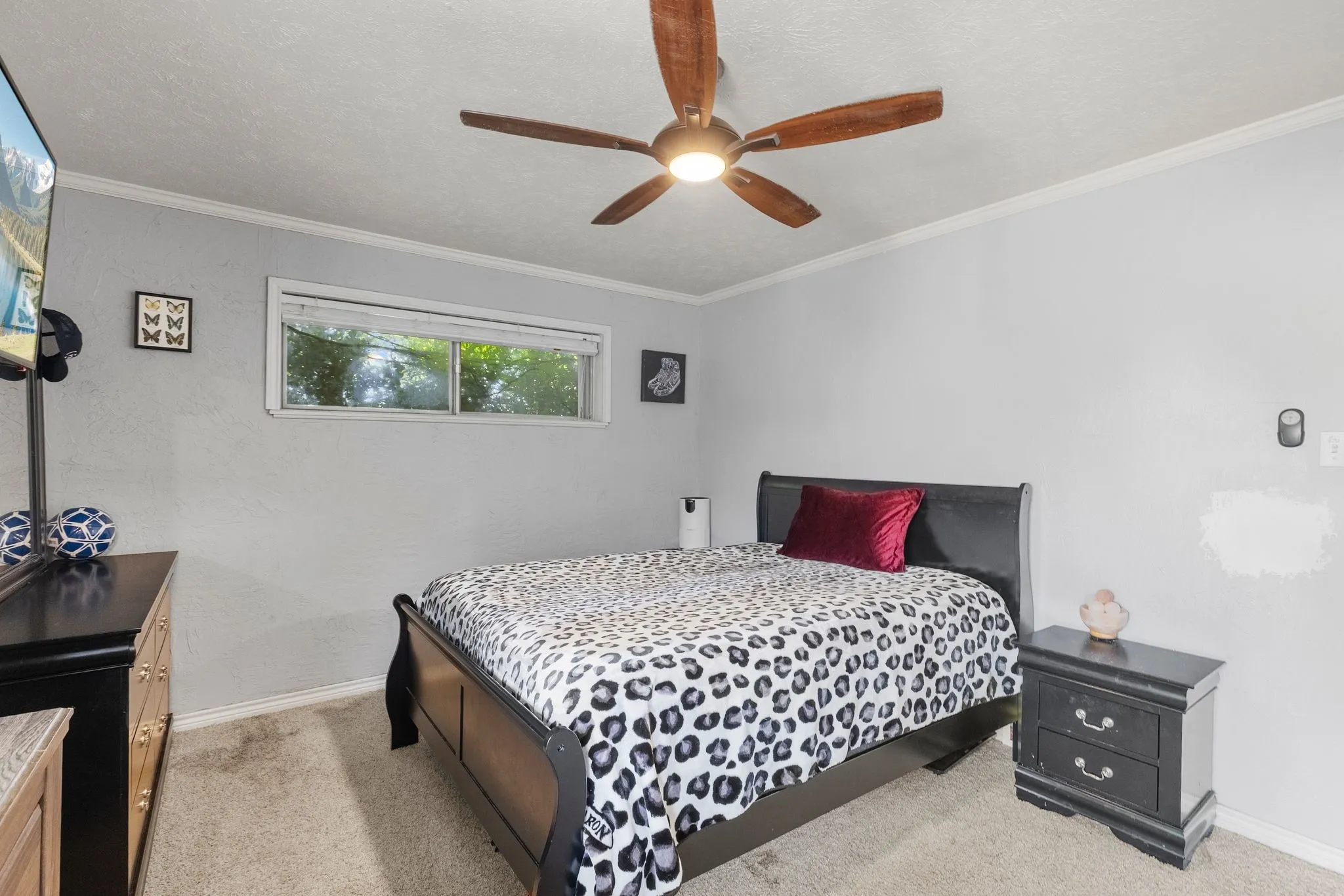 Single Family Residence For Sale in Hunt County , 11800 Hallmark Street, Greenville, Texas 75402, 4 Bedroom, 2 Bathroom, Garage spaces, 2,319 Sqft, built in 1980, mls#21262957, Real Estate Agent in Greenville, Homes For Sale in Hunt county, Homes For Sale in Greenville, Realtor in Greenville Texas, Real Estate Brokerage Independent Realty Texas, Luminita Cordes Realtor