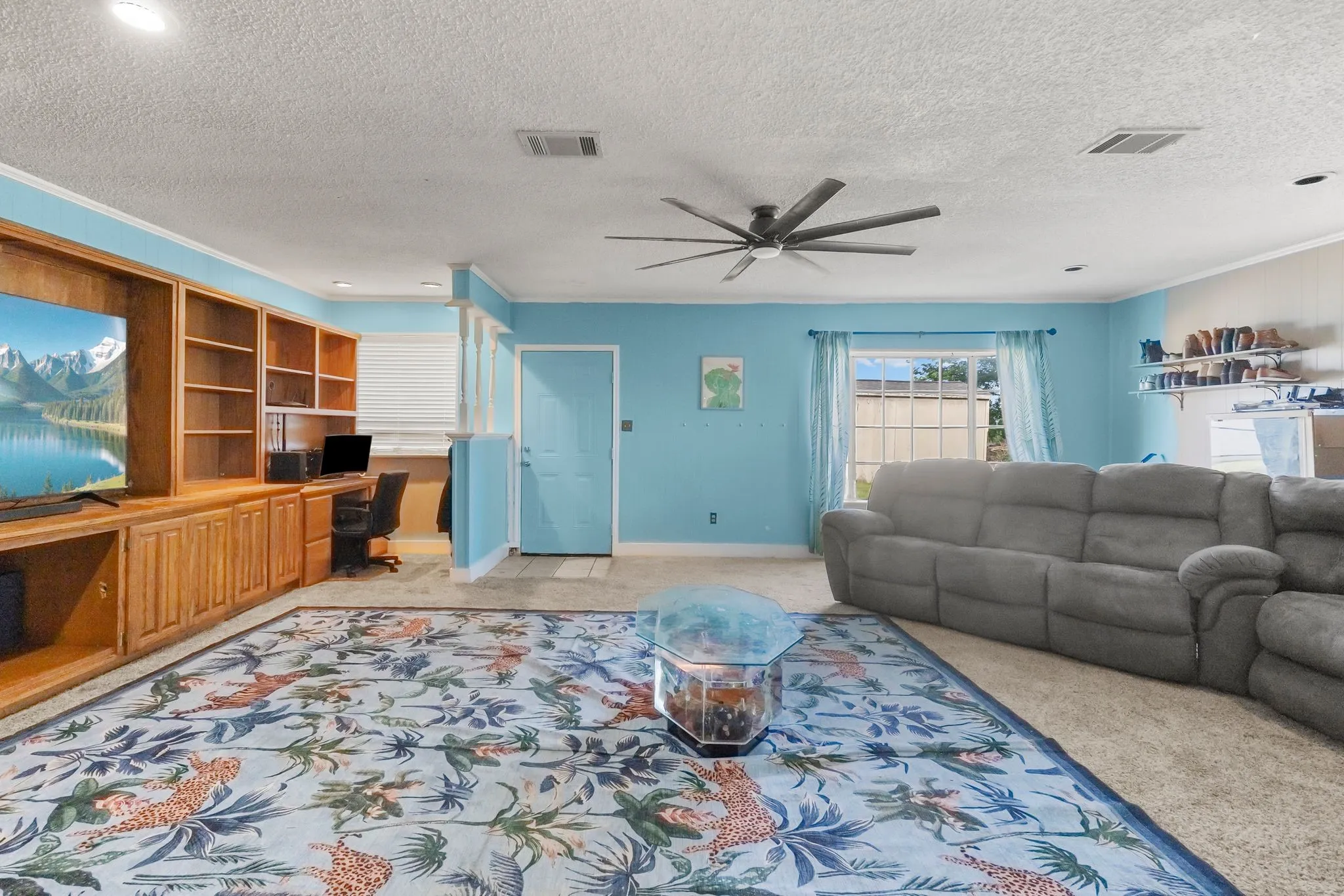 Single Family Residence For Sale in Hunt County , 11800 Hallmark Street, Greenville, Texas 75402, 4 Bedroom, 2 Bathroom, Garage spaces, 2,319 Sqft, built in 1980, mls#21262957, Real Estate Agent in Greenville, Homes For Sale in Hunt county, Homes For Sale in Greenville, Realtor in Greenville Texas, Real Estate Brokerage Independent Realty Texas, Luminita Cordes Realtor