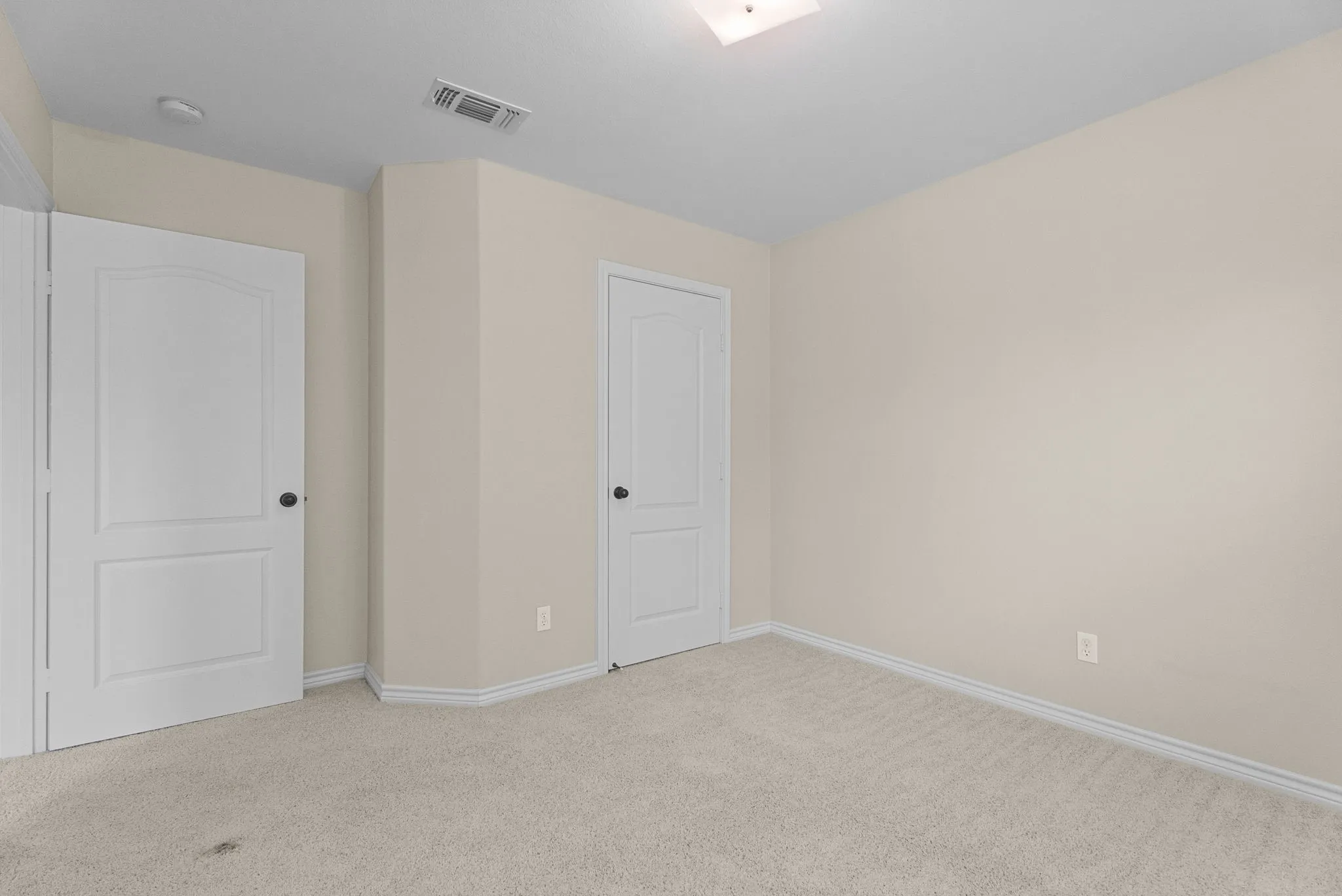 Single Family Residence For Sale in Smith County , 6679 Lacebark Circle, Tyler, Texas 75703, 5 Bedroom, 4 Bathroom, 2 Garage spaces, 2,905 Sqft, built in 2008, mls#21266444, Real Estate Agent in Tyler, Homes For Sale in Smith county, Homes For Sale in Tyler, Realtor in Tyler Texas, Real Estate Brokerage Independent Realty Texas, Luminita Cordes Realtor