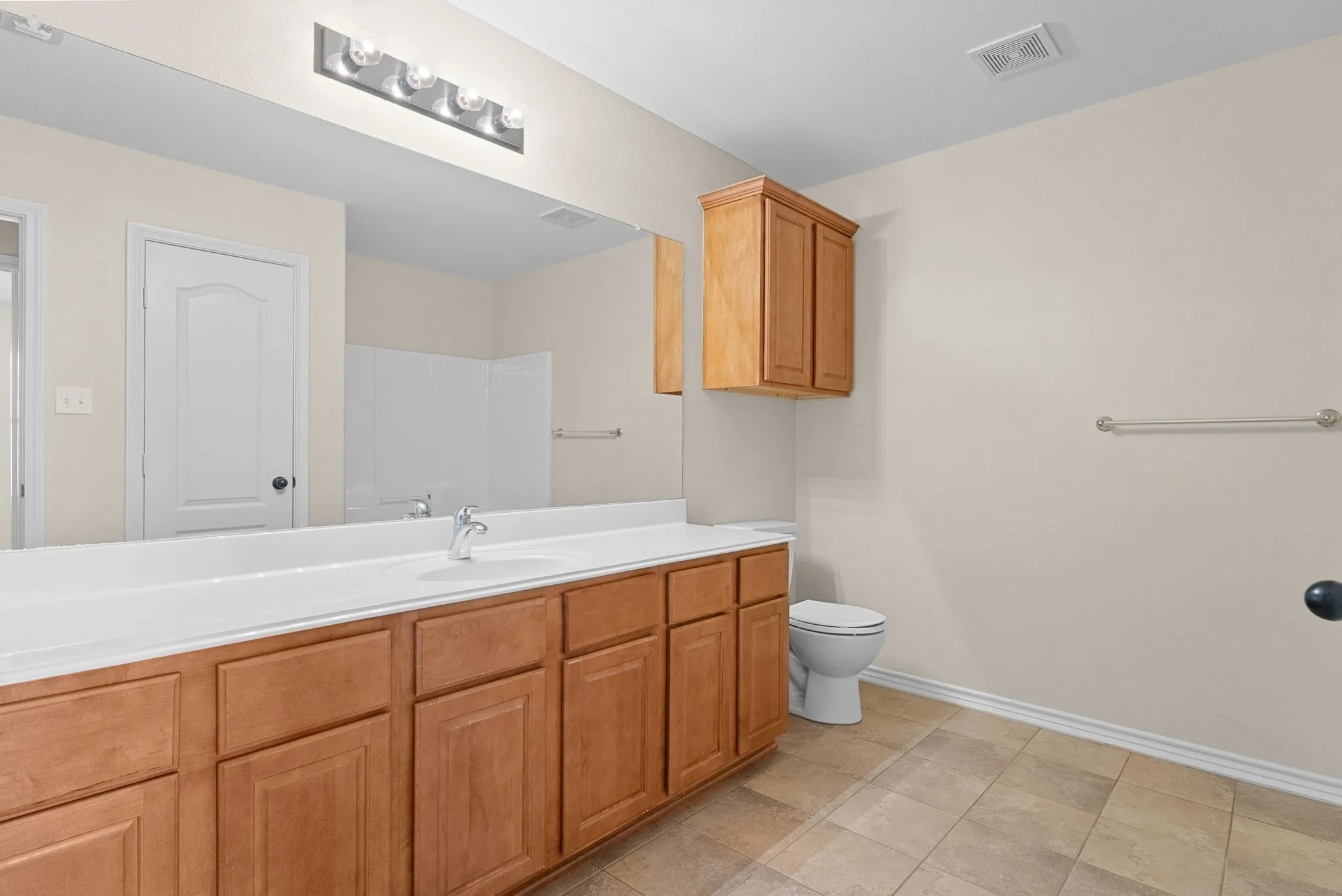Single Family Residence For Sale in Smith County , 6679 Lacebark Circle, Tyler, Texas 75703, 5 Bedroom, 4 Bathroom, 2 Garage spaces, 2,905 Sqft, built in 2008, mls#21266444, Real Estate Agent in Tyler, Homes For Sale in Smith county, Homes For Sale in Tyler, Realtor in Tyler Texas, Real Estate Brokerage Independent Realty Texas, Luminita Cordes Realtor
