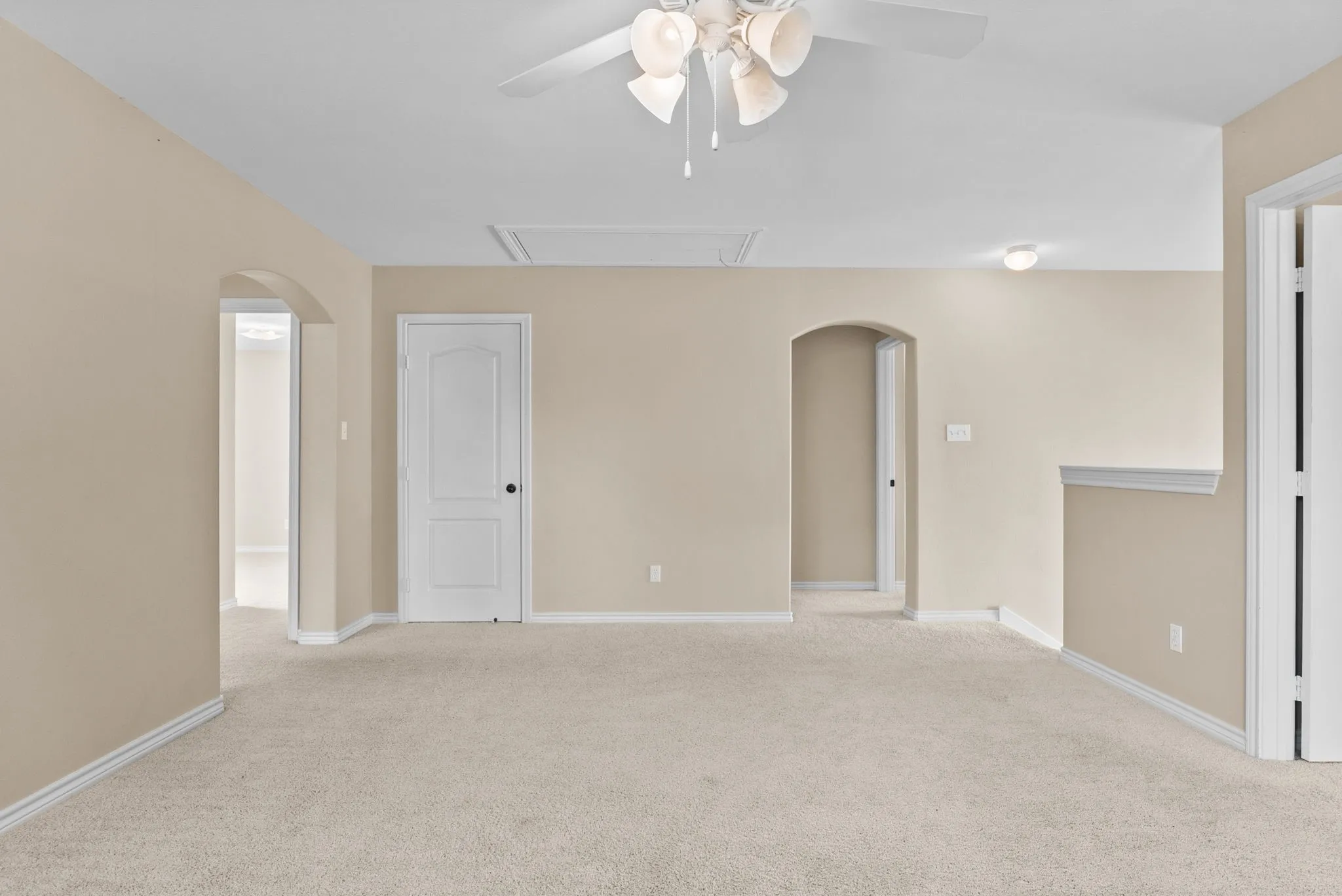 Single Family Residence For Sale in Smith County , 6679 Lacebark Circle, Tyler, Texas 75703, 5 Bedroom, 4 Bathroom, 2 Garage spaces, 2,905 Sqft, built in 2008, mls#21266444, Real Estate Agent in Tyler, Homes For Sale in Smith county, Homes For Sale in Tyler, Realtor in Tyler Texas, Real Estate Brokerage Independent Realty Texas, Luminita Cordes Realtor