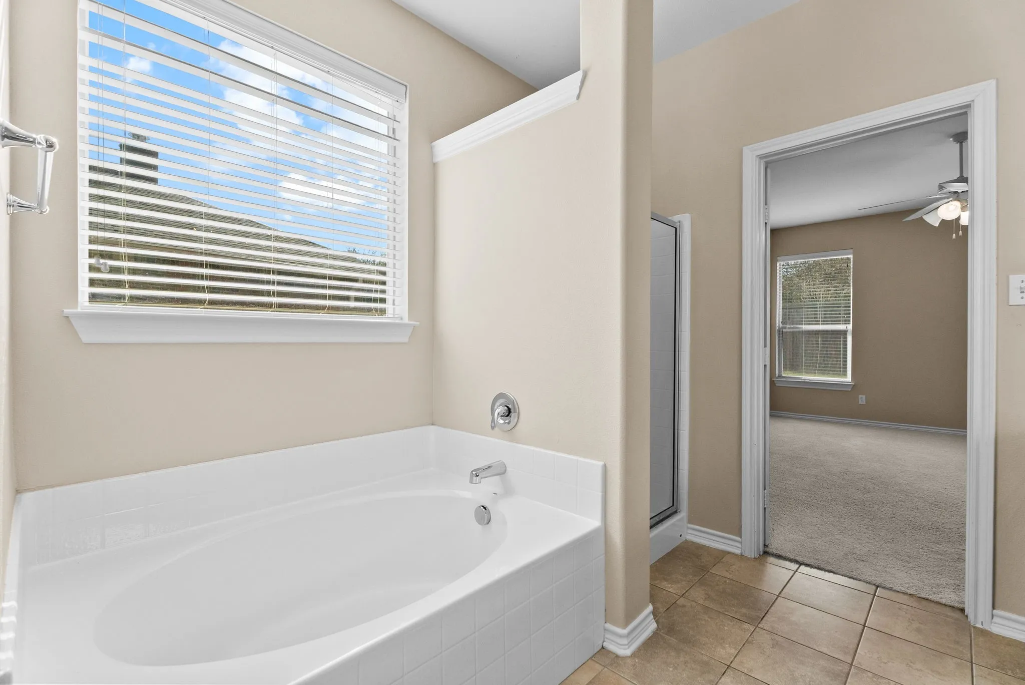 Single Family Residence For Sale in Smith County , 6679 Lacebark Circle, Tyler, Texas 75703, 5 Bedroom, 4 Bathroom, 2 Garage spaces, 2,905 Sqft, built in 2008, mls#21266444, Real Estate Agent in Tyler, Homes For Sale in Smith county, Homes For Sale in Tyler, Realtor in Tyler Texas, Real Estate Brokerage Independent Realty Texas, Luminita Cordes Realtor
