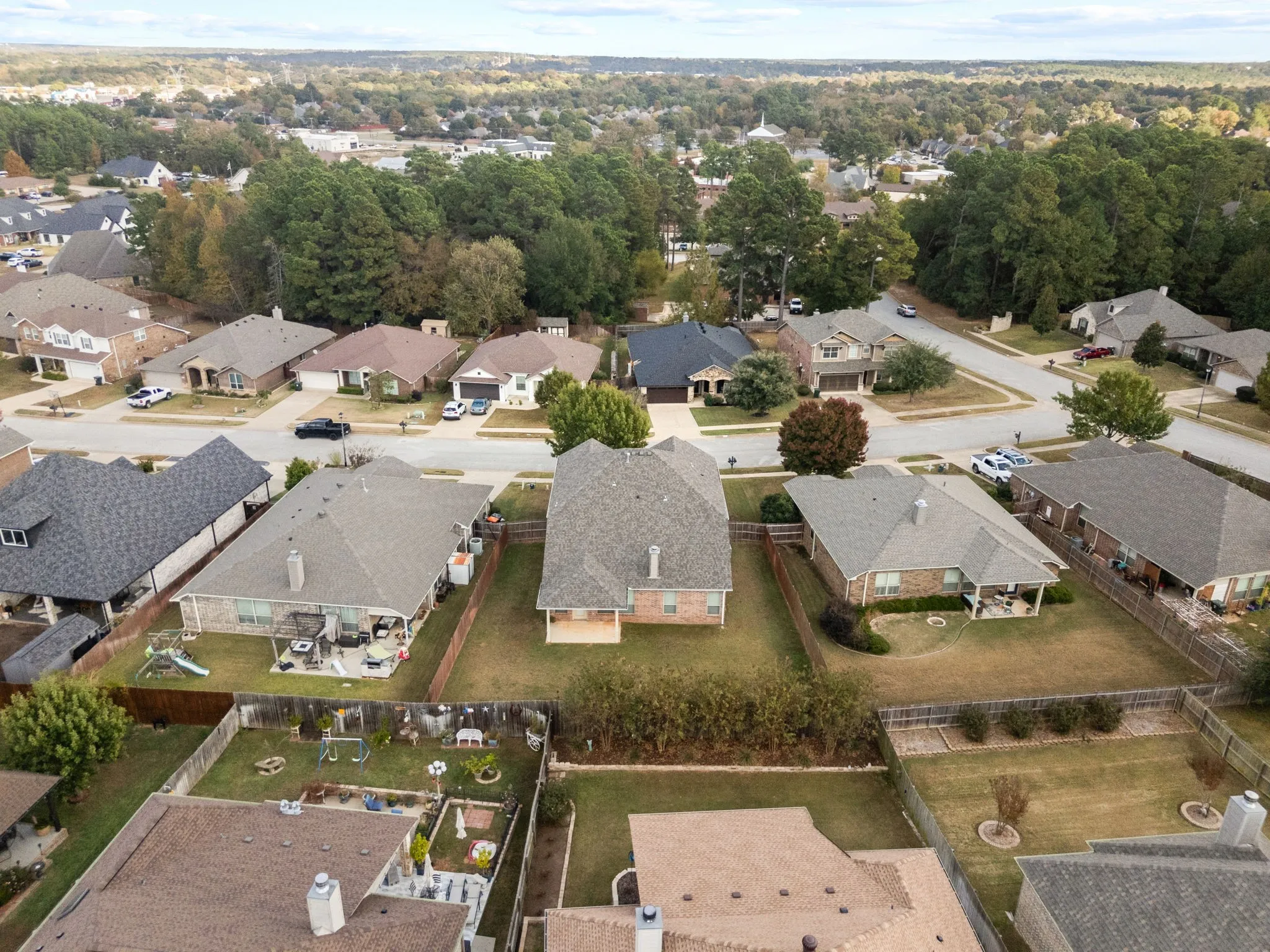 Single Family Residence For Sale in Smith County , 6679 Lacebark Circle, Tyler, Texas 75703, 5 Bedroom, 4 Bathroom, 2 Garage spaces, 2,905 Sqft, built in 2008, mls#21266444, Real Estate Agent in Tyler, Homes For Sale in Smith county, Homes For Sale in Tyler, Realtor in Tyler Texas, Real Estate Brokerage Independent Realty Texas, Luminita Cordes Realtor