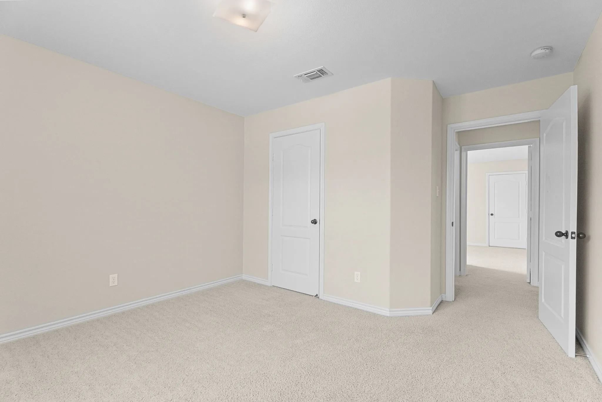 Single Family Residence For Sale in Smith County , 6679 Lacebark Circle, Tyler, Texas 75703, 5 Bedroom, 4 Bathroom, 2 Garage spaces, 2,905 Sqft, built in 2008, mls#21266444, Real Estate Agent in Tyler, Homes For Sale in Smith county, Homes For Sale in Tyler, Realtor in Tyler Texas, Real Estate Brokerage Independent Realty Texas, Luminita Cordes Realtor