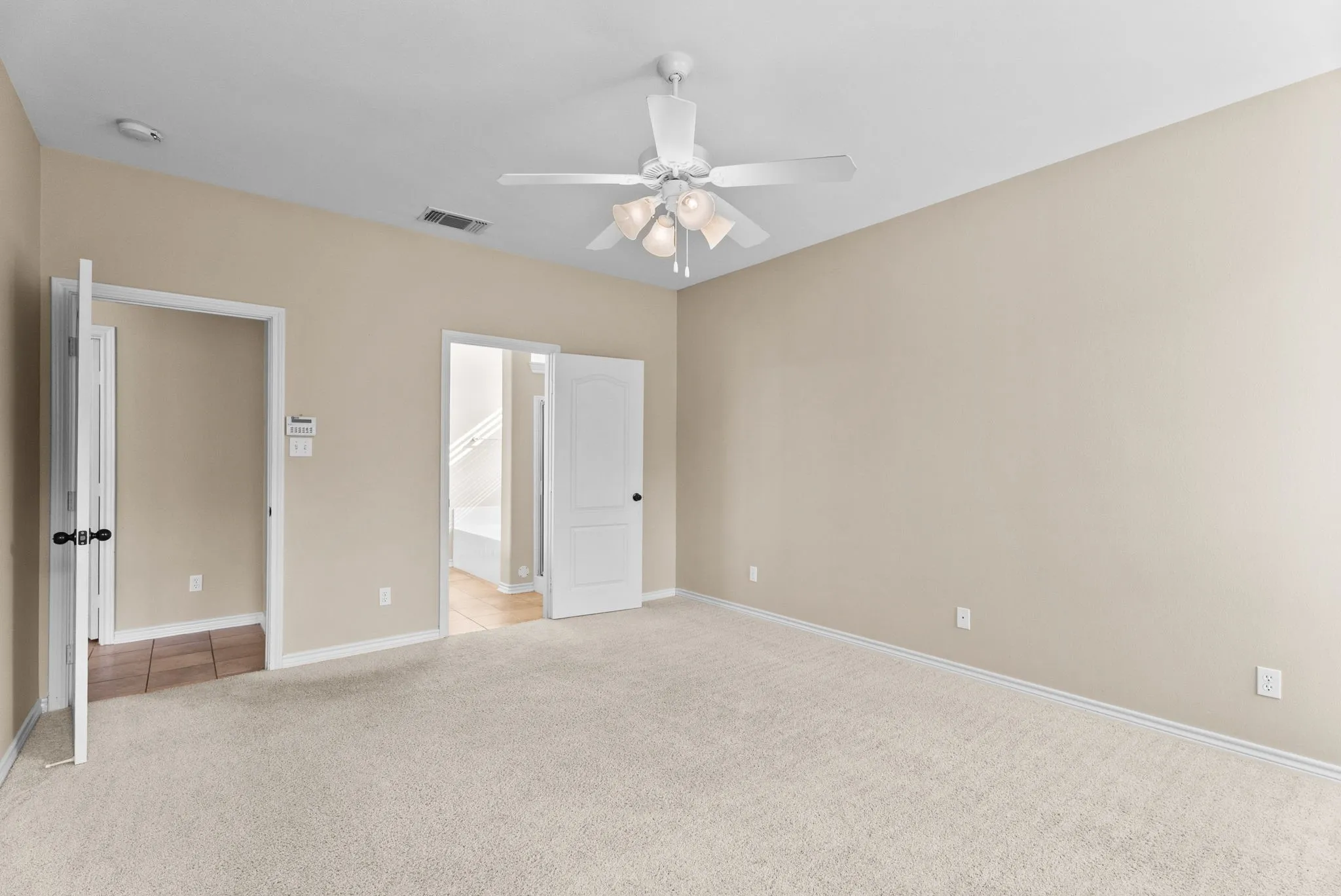 Single Family Residence For Sale in Smith County , 6679 Lacebark Circle, Tyler, Texas 75703, 5 Bedroom, 4 Bathroom, 2 Garage spaces, 2,905 Sqft, built in 2008, mls#21266444, Real Estate Agent in Tyler, Homes For Sale in Smith county, Homes For Sale in Tyler, Realtor in Tyler Texas, Real Estate Brokerage Independent Realty Texas, Luminita Cordes Realtor